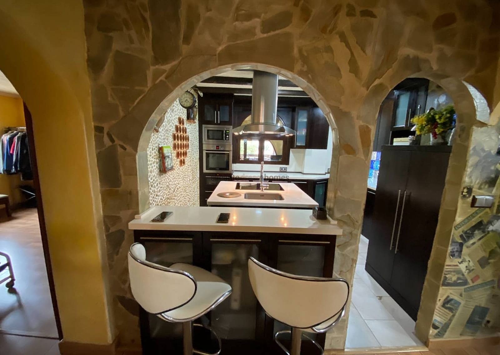 2 bedroom Finca/Country House for sale in Sax with garage - € 240,000 (Ref: 9200896)