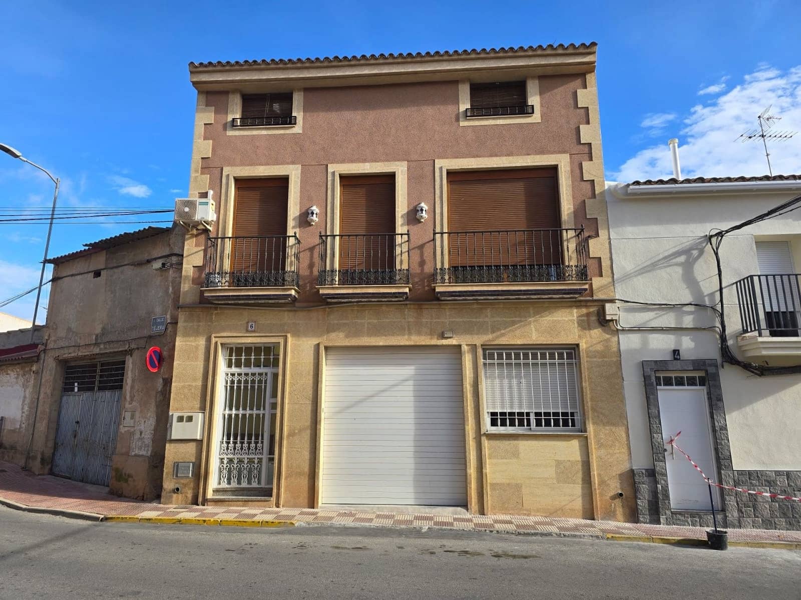 4 sovrum Hus till salu i Sax med garage - 249 000 € (Ref: 9208855)