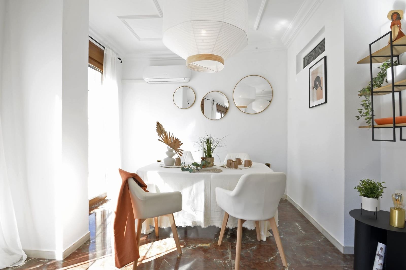 4 bedroom Townhouse for sale in Sax with garage - € 249,000 (Ref: 9208855)