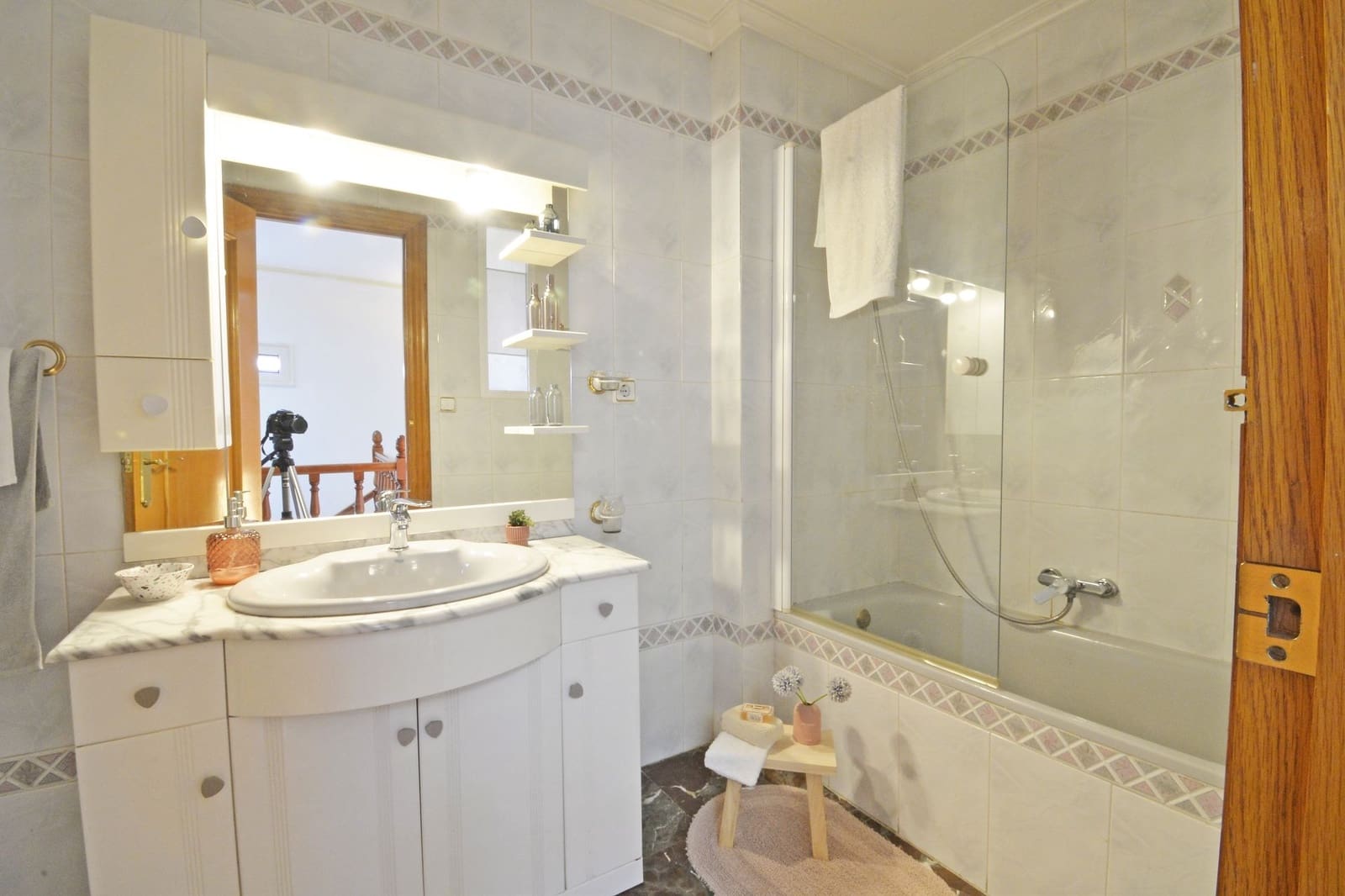 4 bedroom Townhouse for sale in Sax with garage - € 249,000 (Ref: 9208855)