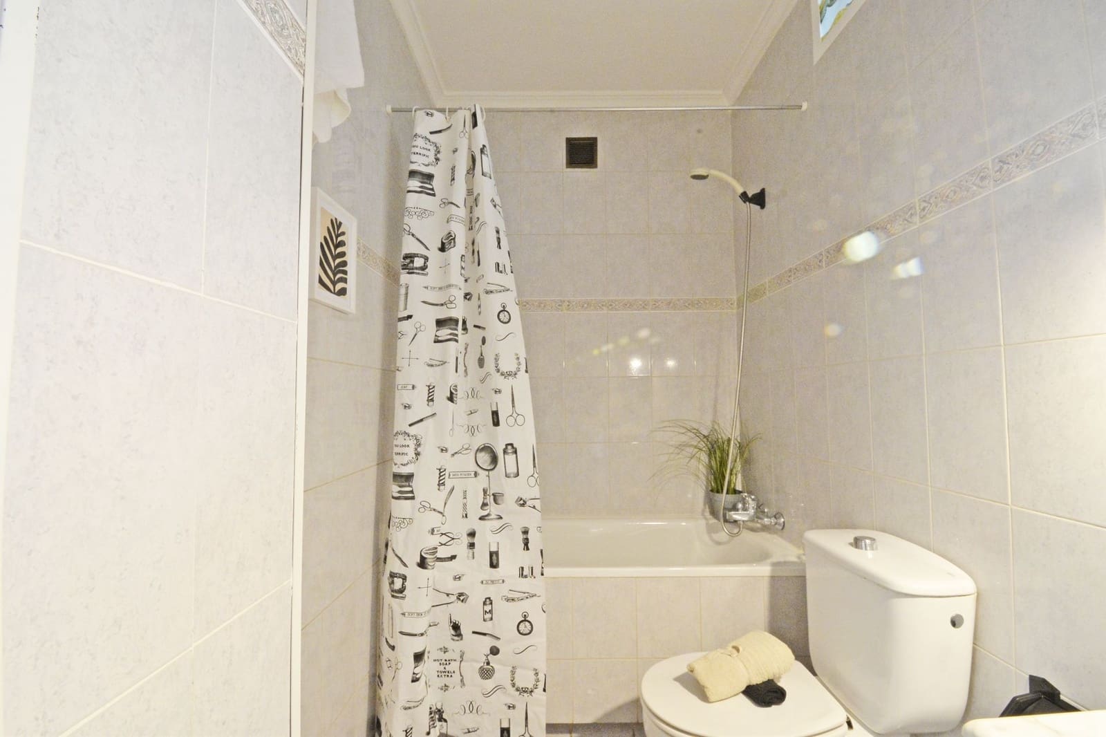 4 bedroom Townhouse for sale in Sax with garage - € 249,000 (Ref: 9208855)