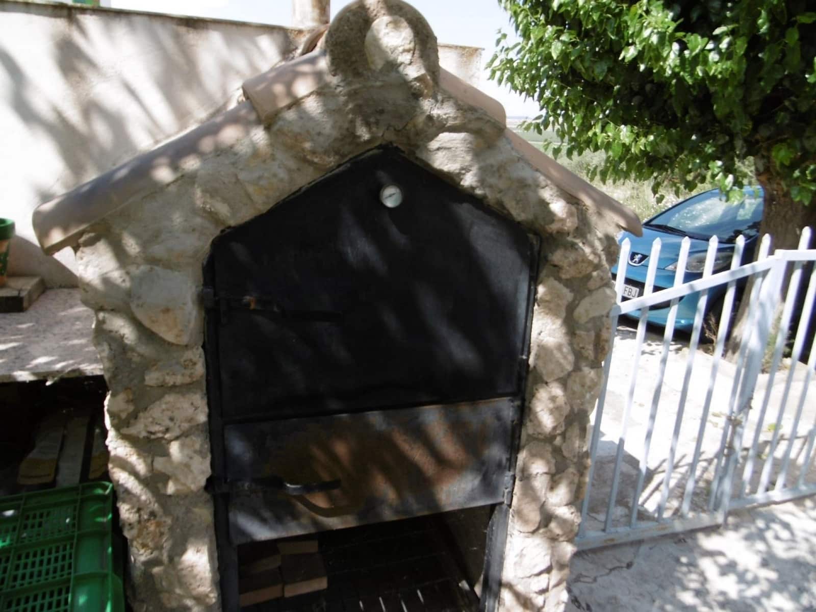 6 soveværelse Villa til salg i Yecla med swimmingpool garage - € 189.000 (Ref: 9208859)