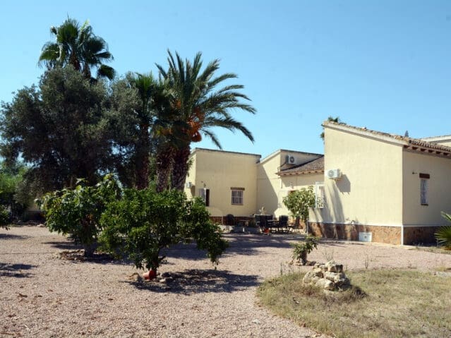 6 soveværelse Villa til salg i Daya Vieja med swimmingpool - € 1.100.000 (Ref: 9208869)