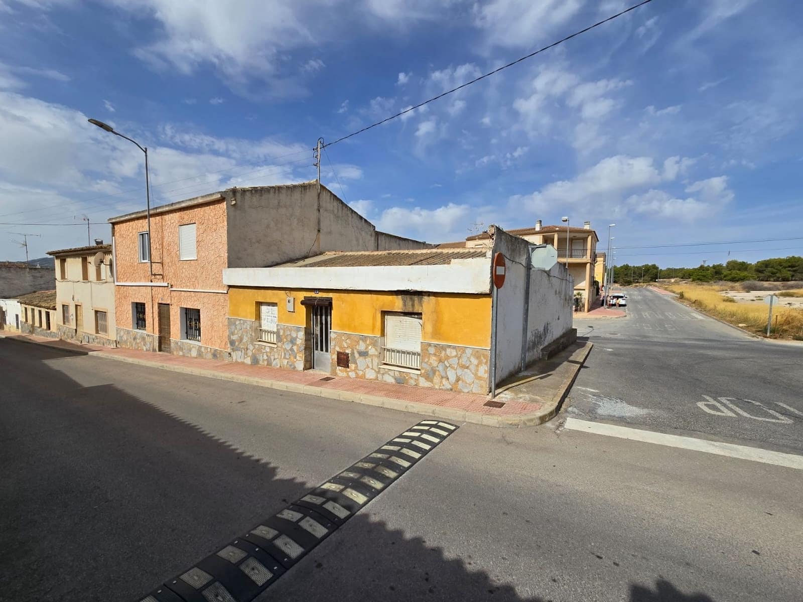 5 soveværelse Byhus til salg i Sax - € 189.950 (Ref: 9215792)