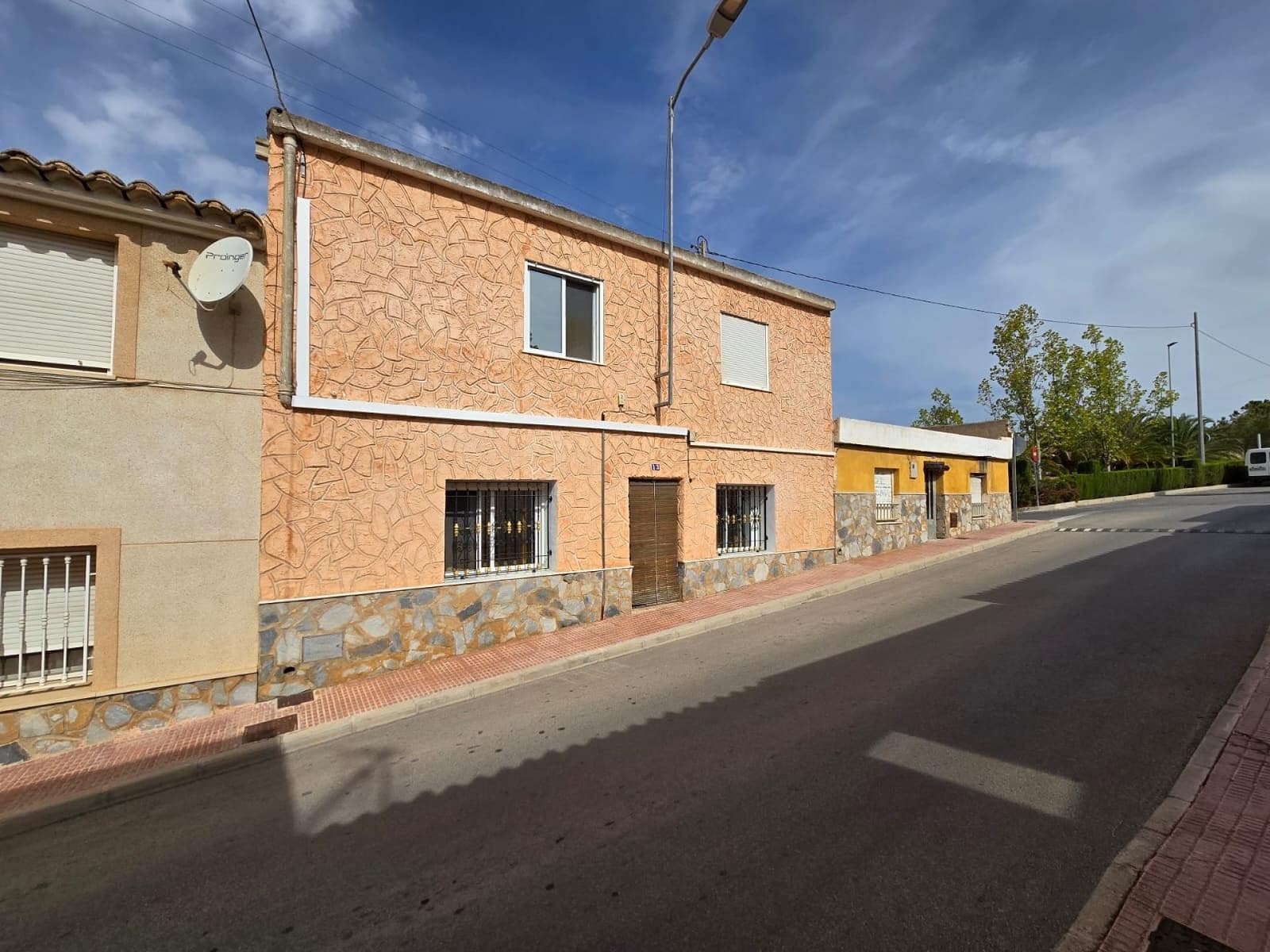 5 soveværelse Byhus til salg i Sax - € 189.950 (Ref: 9215792)