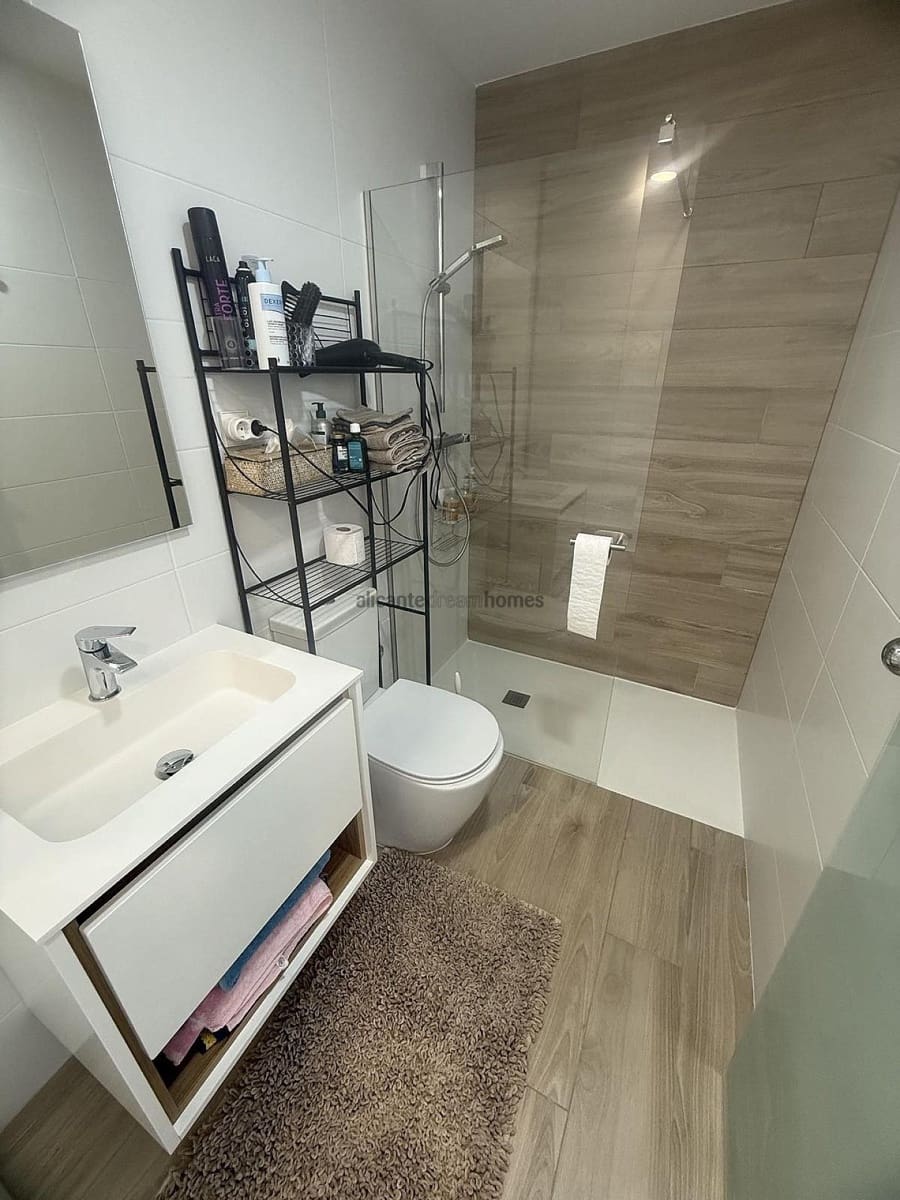 2 soveværelse Lejlighed til salg i Los Montesinos med swimmingpool - € 274.950 (Ref: 9231915)