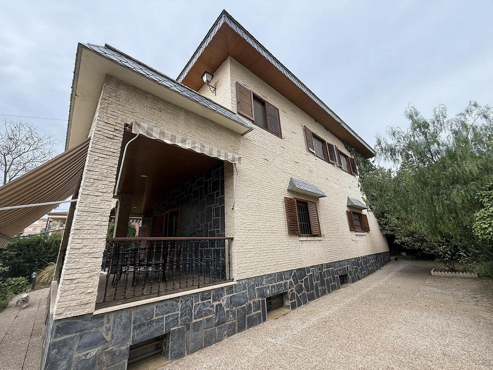 4 soveværelse Villa til salg i Elda med garage - € 385.000 (Ref: 9231918)