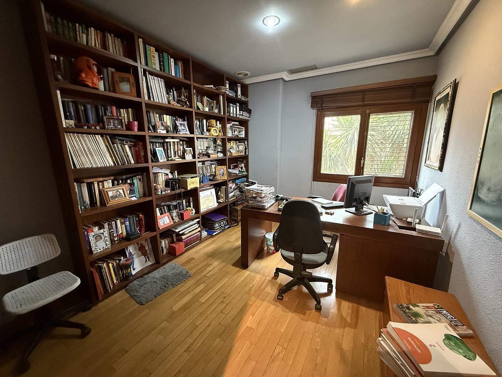 4 soveværelse Villa til salg i Elda med garage - € 385.000 (Ref: 9231918)