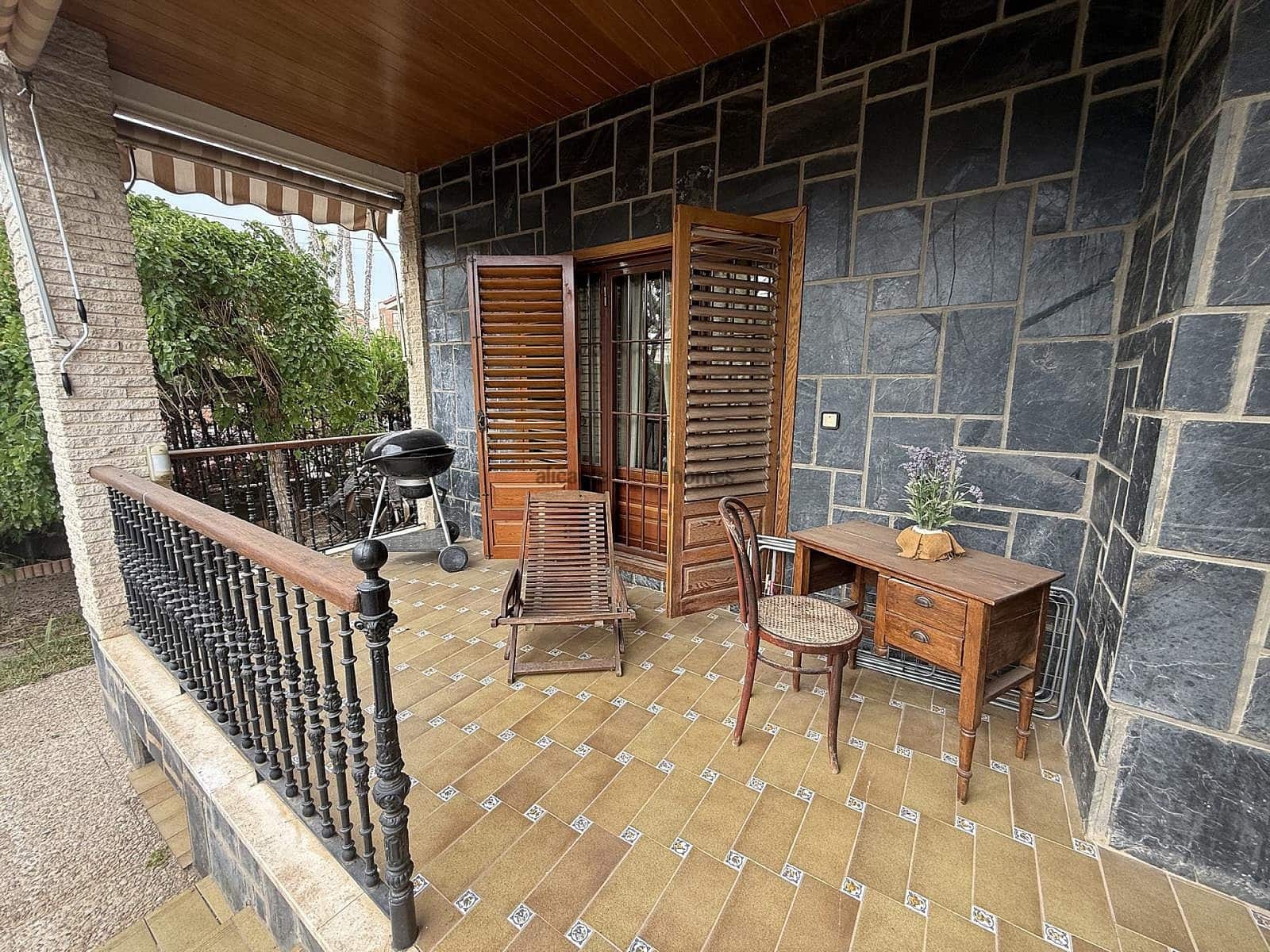 4 chambre Villa/Maison à vendre à Elda avec garage - 385 000 € (Ref: 9231918)