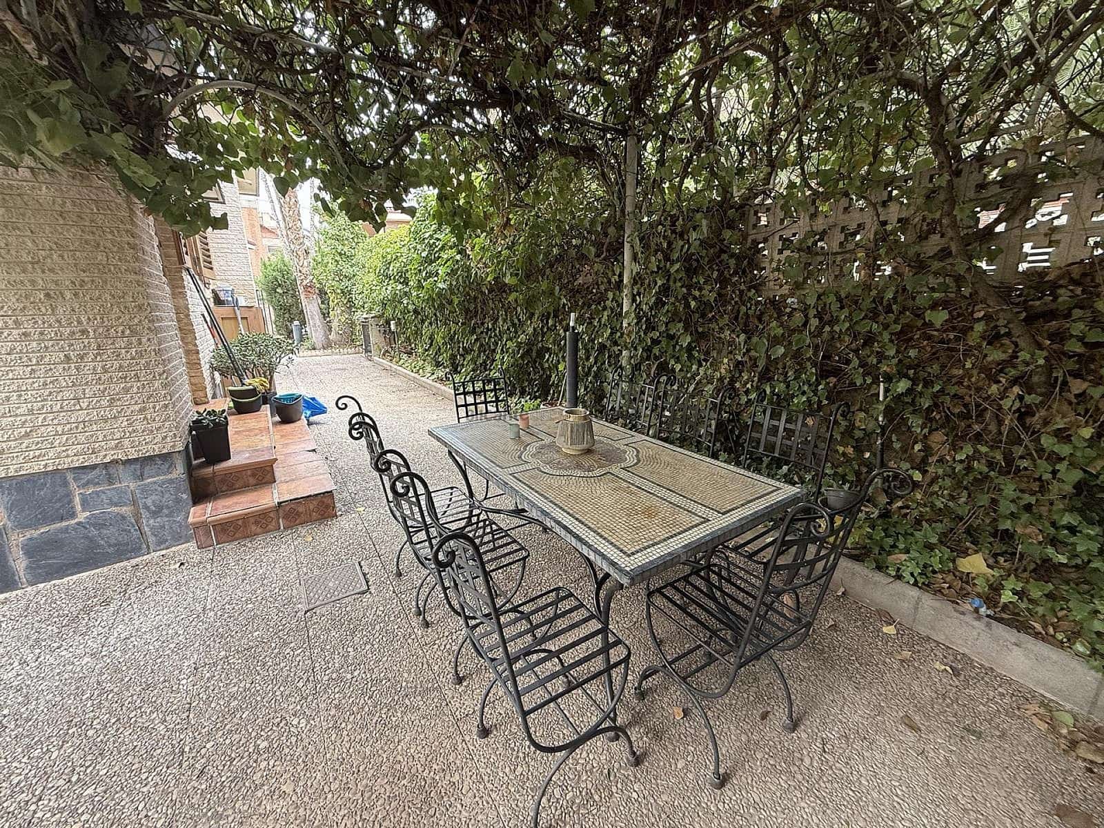 4 chambre Villa/Maison à vendre à Elda avec garage - 385 000 € (Ref: 9231918)