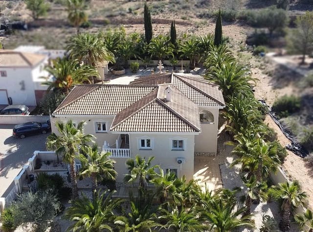 3 bedroom Villa for sale in Hondón de las Nieves with pool garage - € 420,000 (Ref: 9231919)