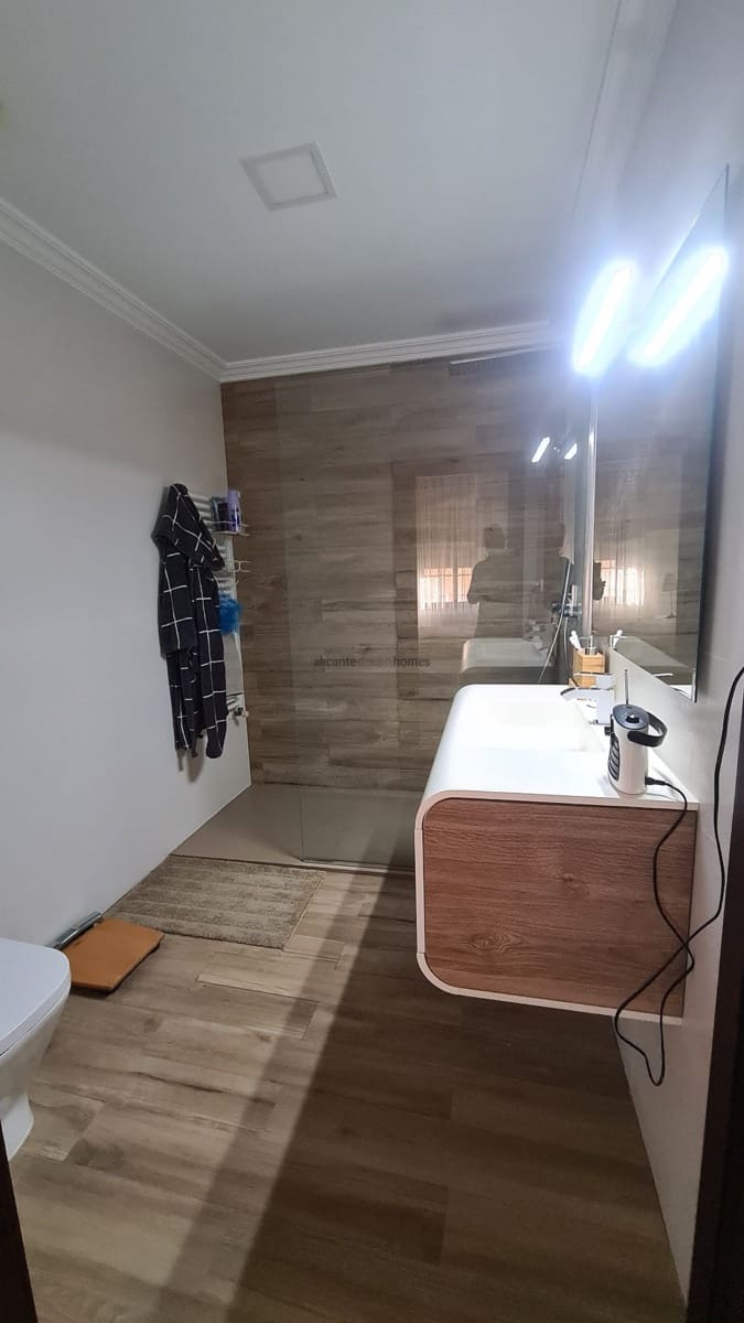 5 soverom Hus til salgs i Monovar / Monover - € 260 000 (Ref: 9231923)