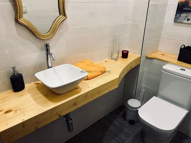 5 camera da letto Casa in vendita in Monóvar / Monóver - 260.000 € (Rif: 9231923)