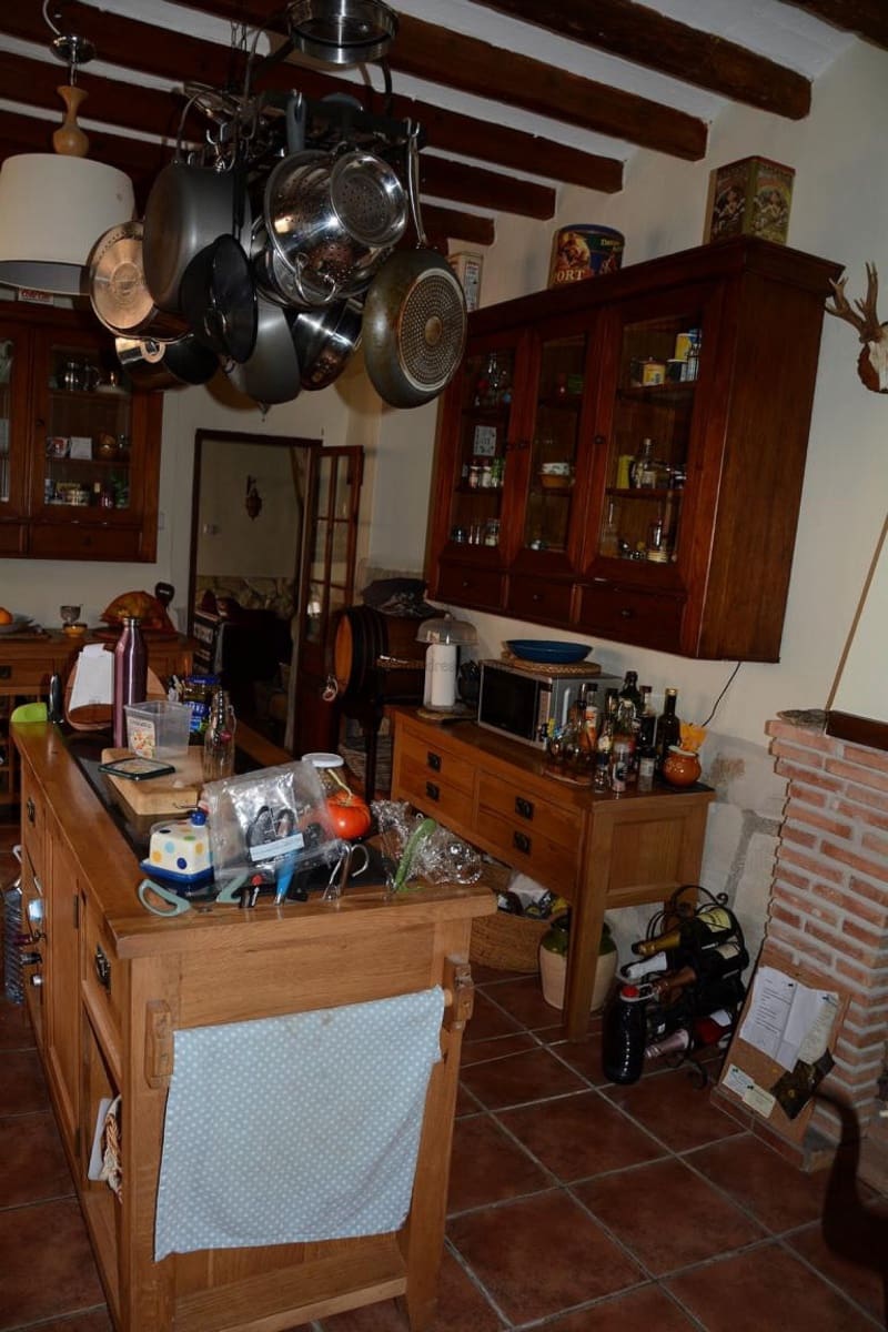 6 slaapkamer Finca/Landhuis te koop in La Romana met zwembad garage - € 325.000 (Ref: 9231925)