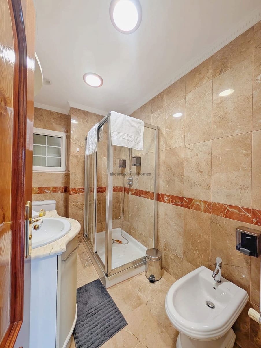 8 soveværelse Finca/Landehus til salg i Jumilla med swimmingpool - € 1.450.000 (Ref: 9234906)