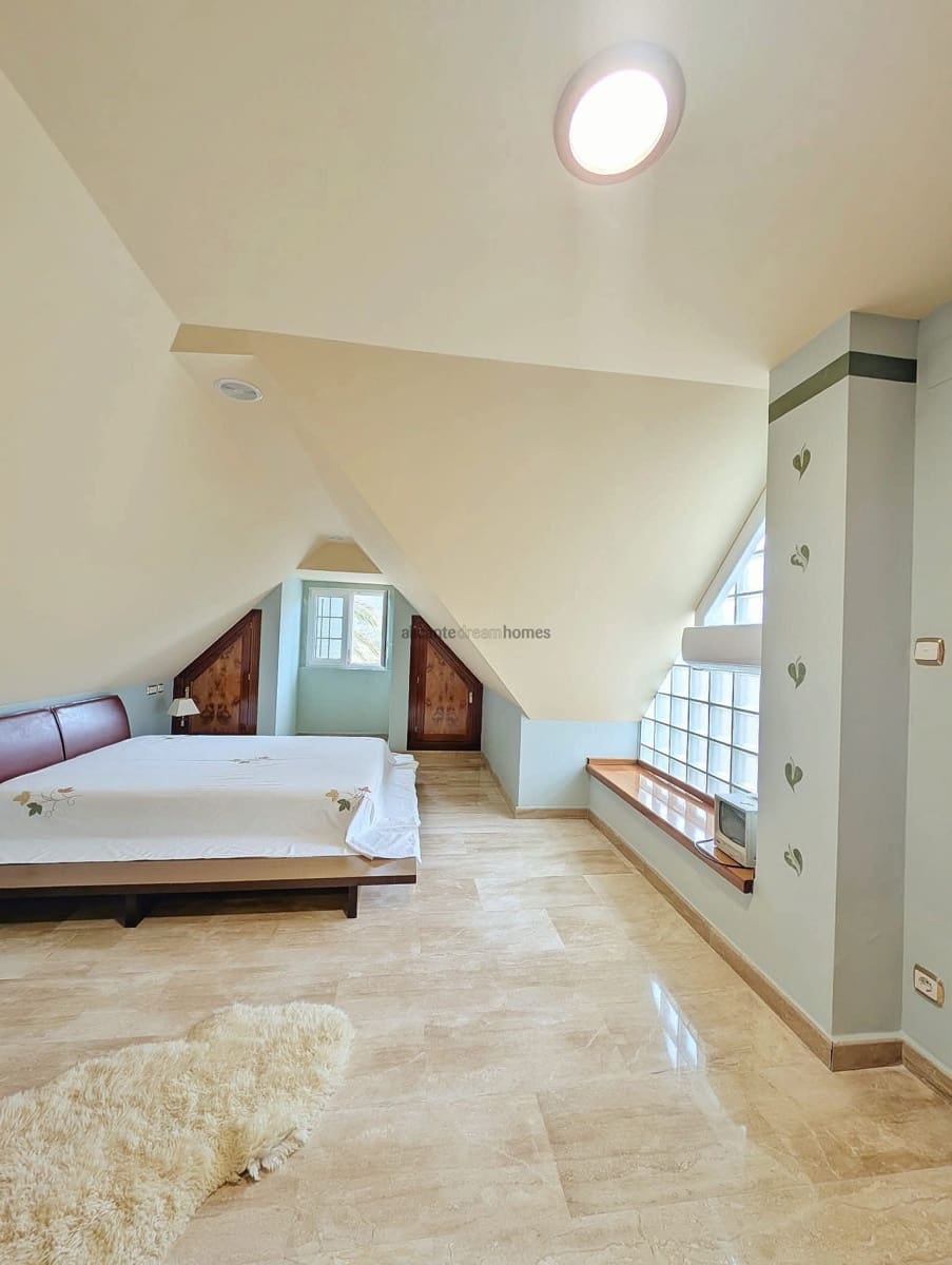 8 soveværelse Finca/Landehus til salg i Jumilla med swimmingpool - € 1.450.000 (Ref: 9234906)