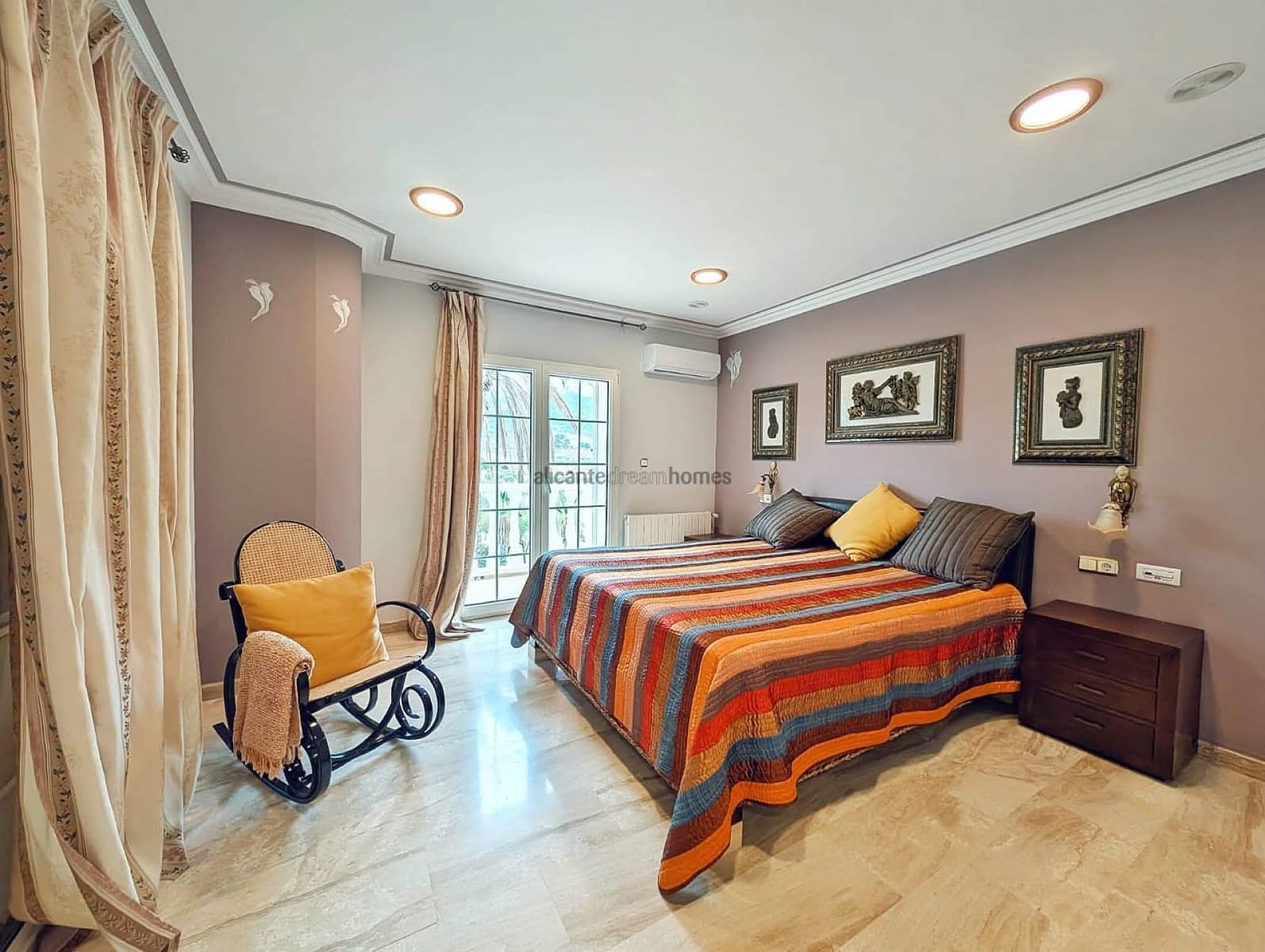 8 soveværelse Finca/Landehus til salg i Jumilla med swimmingpool - € 1.450.000 (Ref: 9234906)