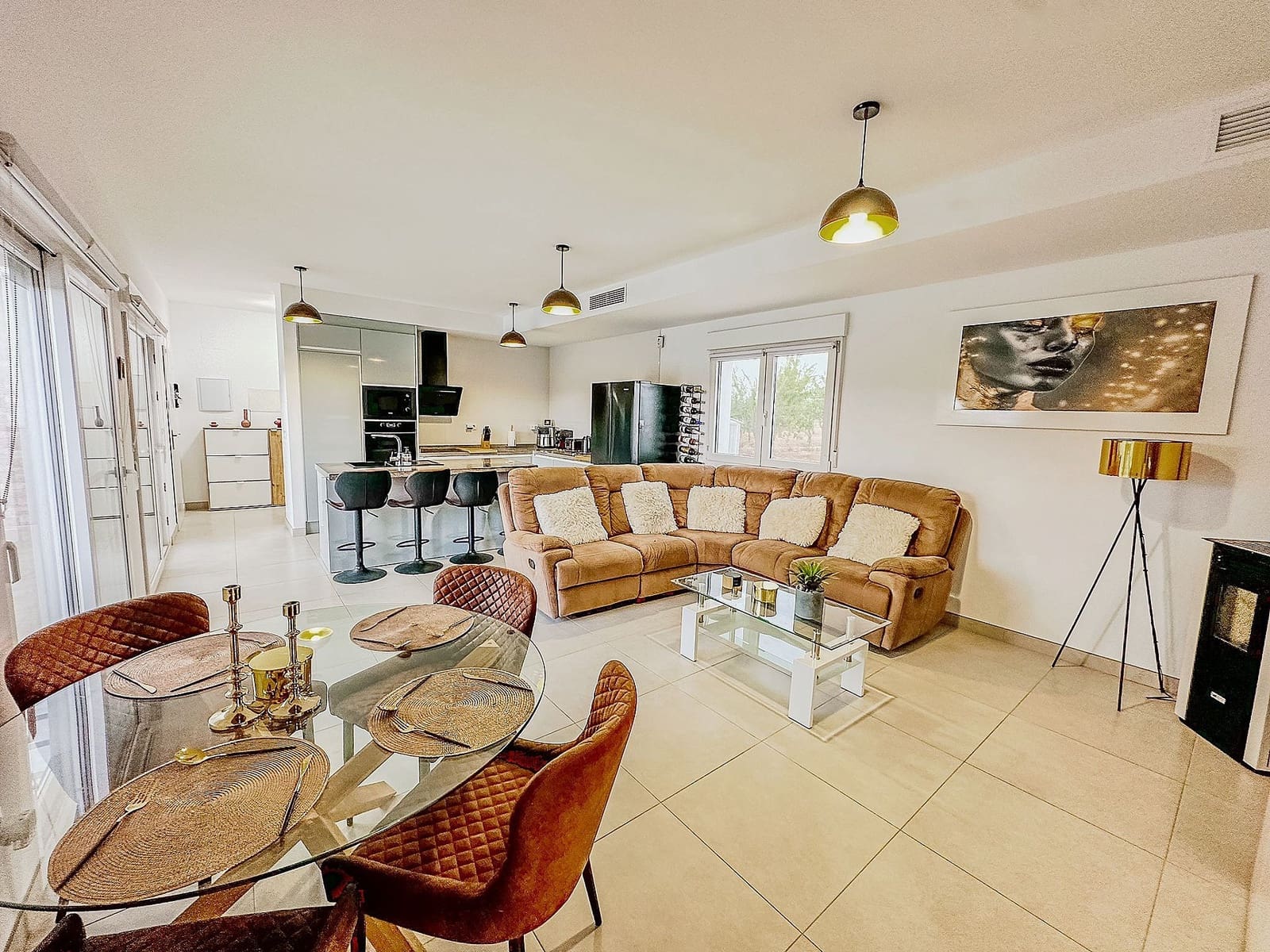 3 bedroom Villa for sale in Pinoso with pool - € 269,995 (Ref: 9244389)