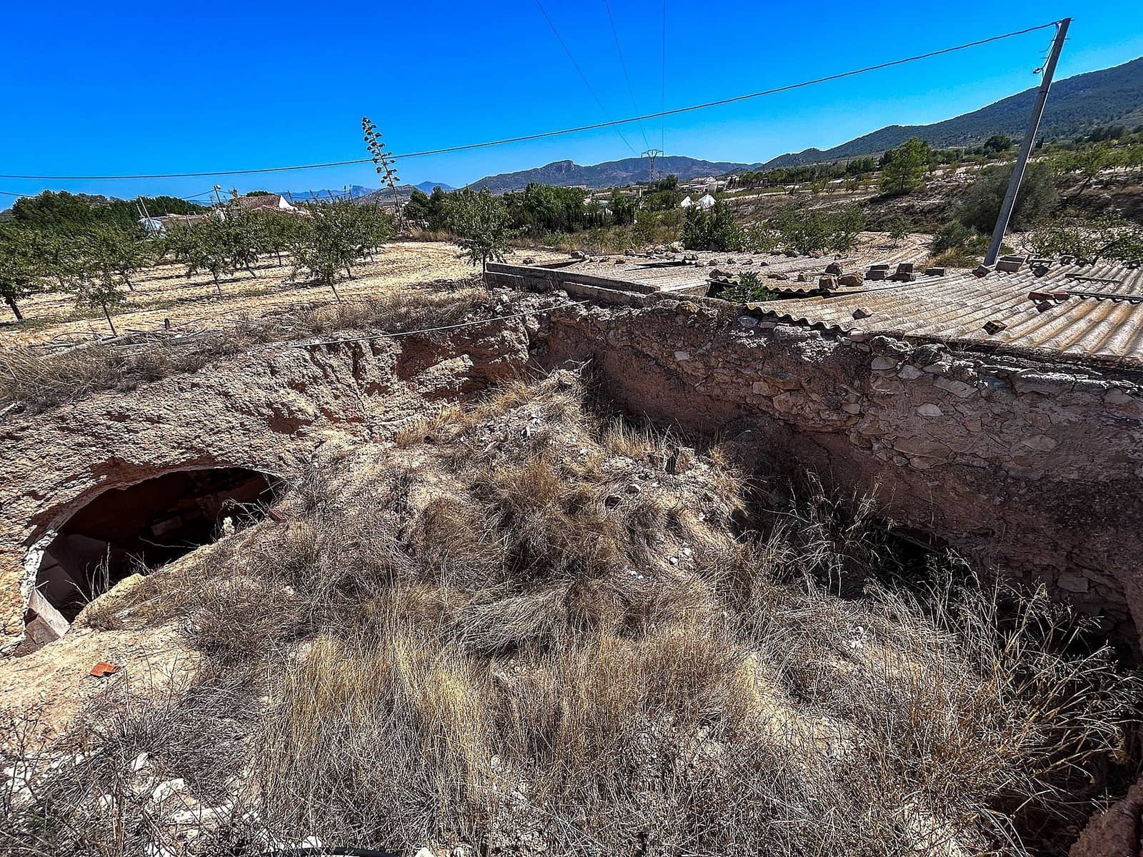 3 soveværelse Finca/Landehus til salg i Monovar / Monover med garage - € 70.000 (Ref: 9253914)