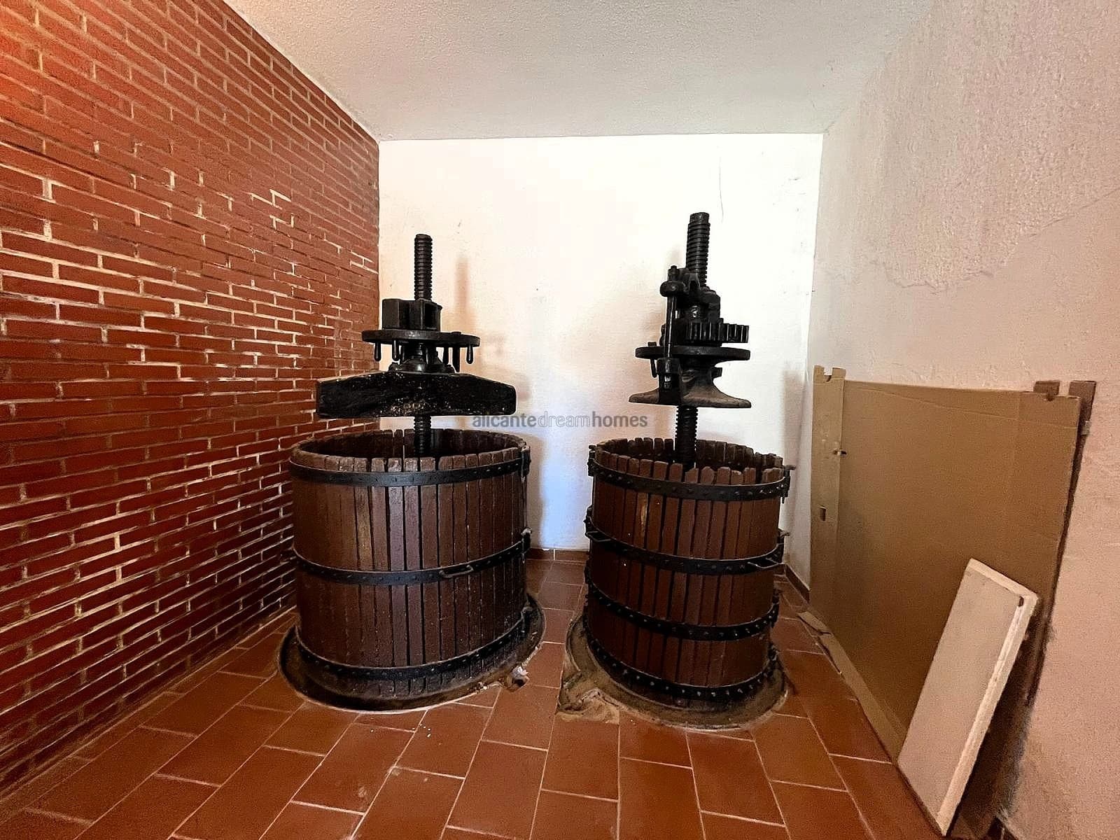 12 soverom Finca/Herregård til salgs i Castalla med svømmebasseng - € 570 000 (Ref: 9255789)