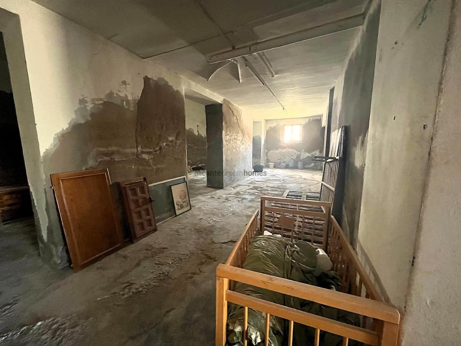 12 soverom Finca/Herregård til salgs i Castalla med svømmebasseng - € 570 000 (Ref: 9255789)