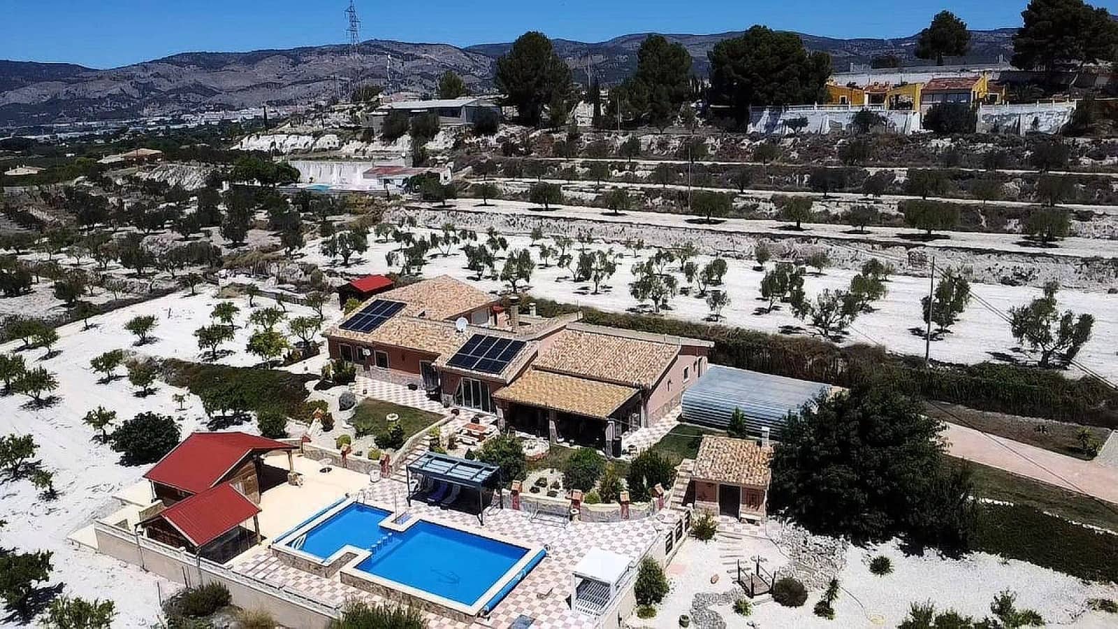 5 bedroom Finca/Country House for sale in Castalla with pool garage - € 550,000 (Ref: 9258006)