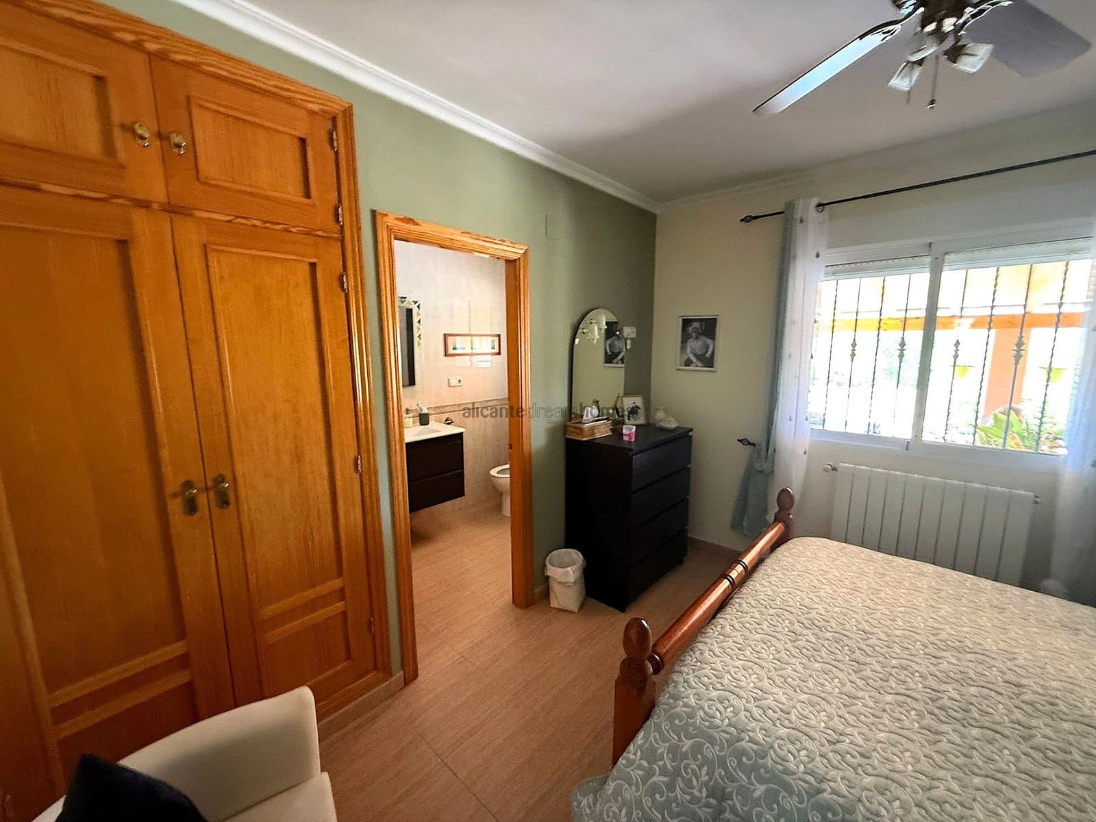 5 soveværelse Finca/Landehus til salg i Castalla med swimmingpool garage - € 550.000 (Ref: 9258006)