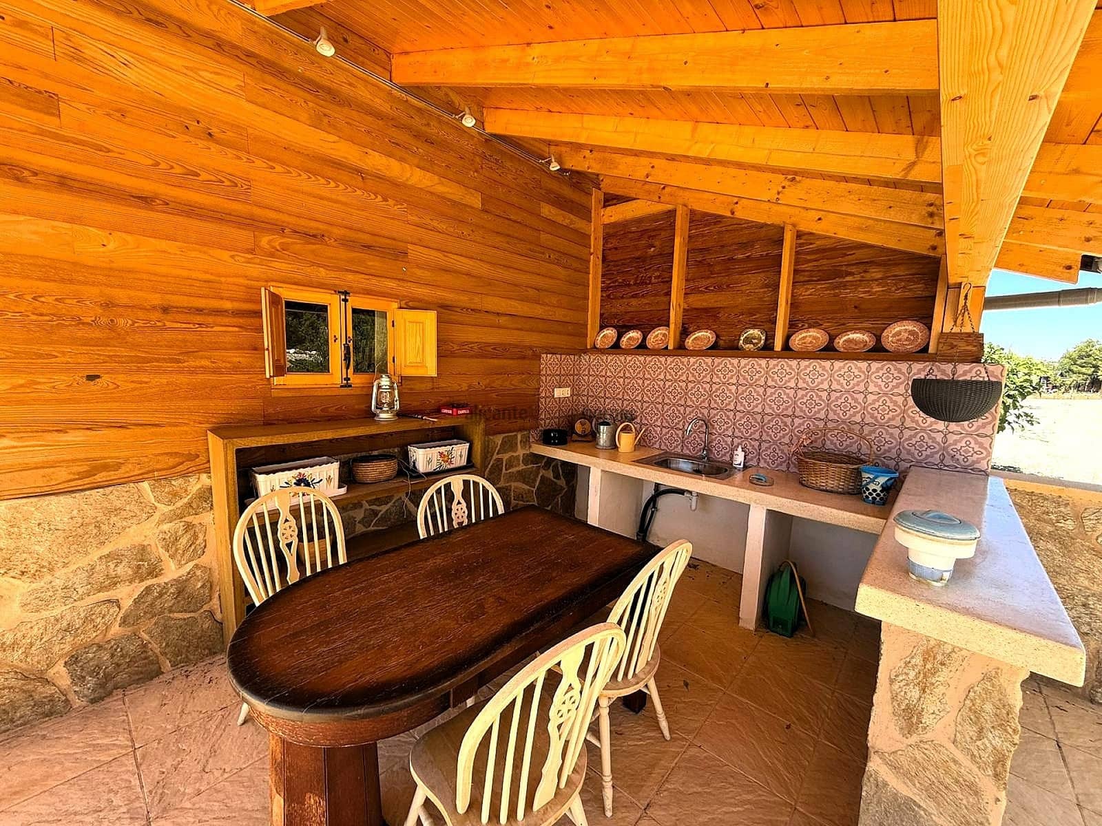 5 soveværelse Finca/Landehus til salg i Castalla med swimmingpool garage - € 550.000 (Ref: 9258006)