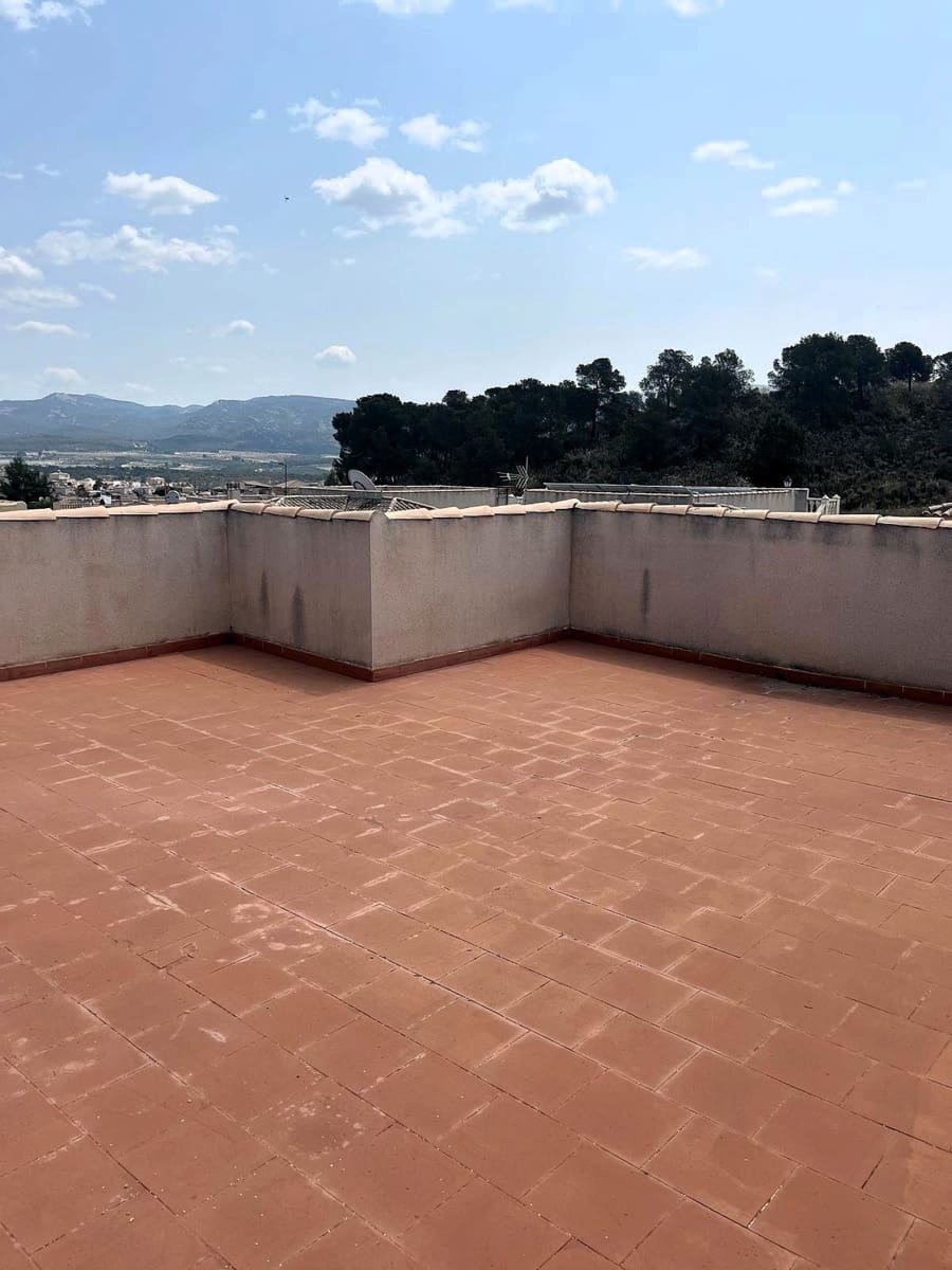 3 makuuhuone Huvila myytävänä paikassa Castalla mukana uima-altaan - 259 999 € (Ref: 9258007)