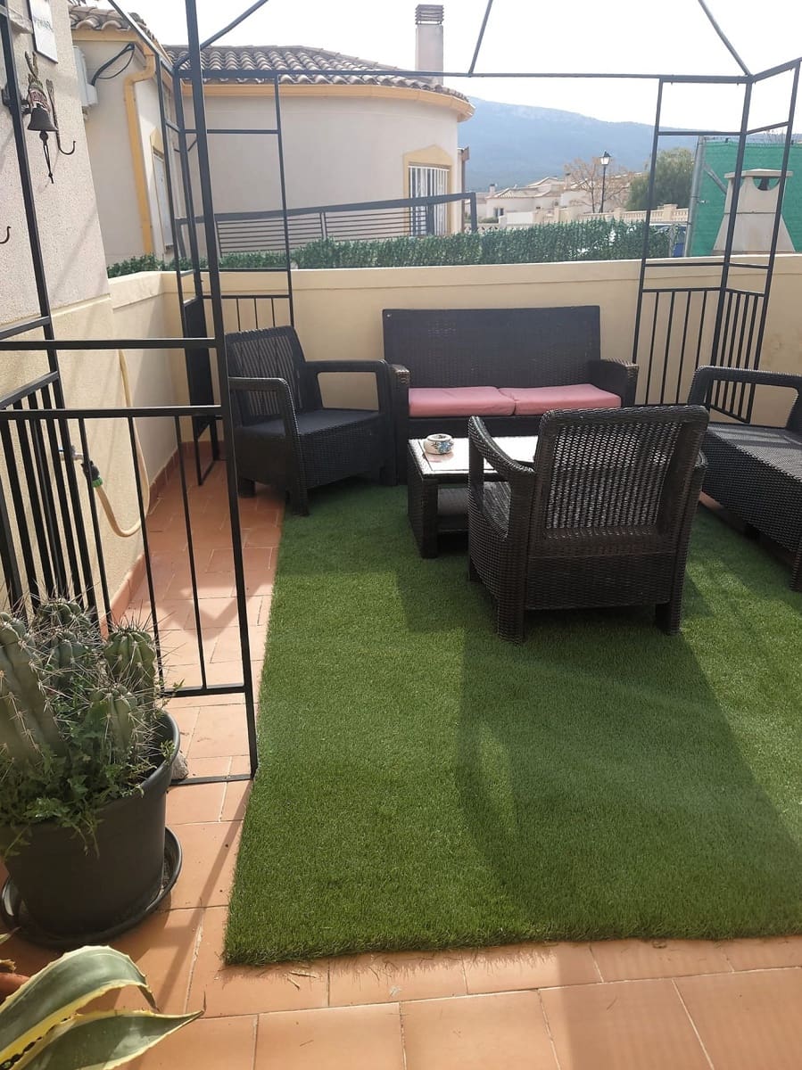 3 makuuhuone Huvila myytävänä paikassa Castalla mukana uima-altaan - 259 999 € (Ref: 9258007)