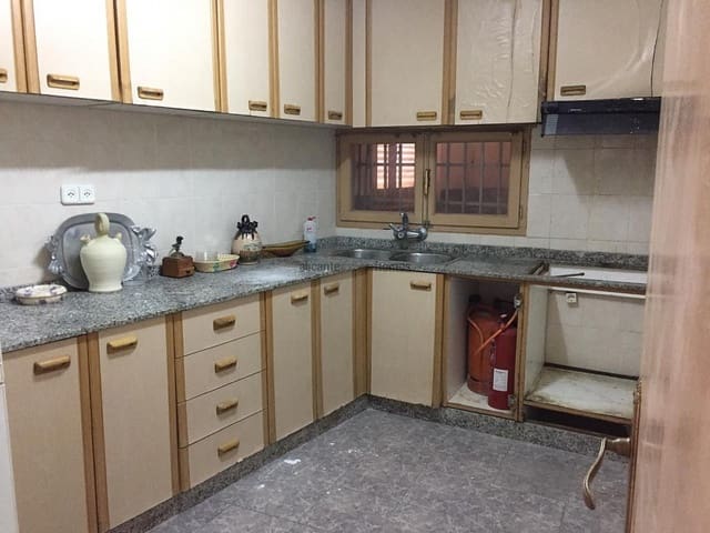 9 sovrum Villa till salu i Monóvar / Monóver - 209 995 € (Ref: 9278455)