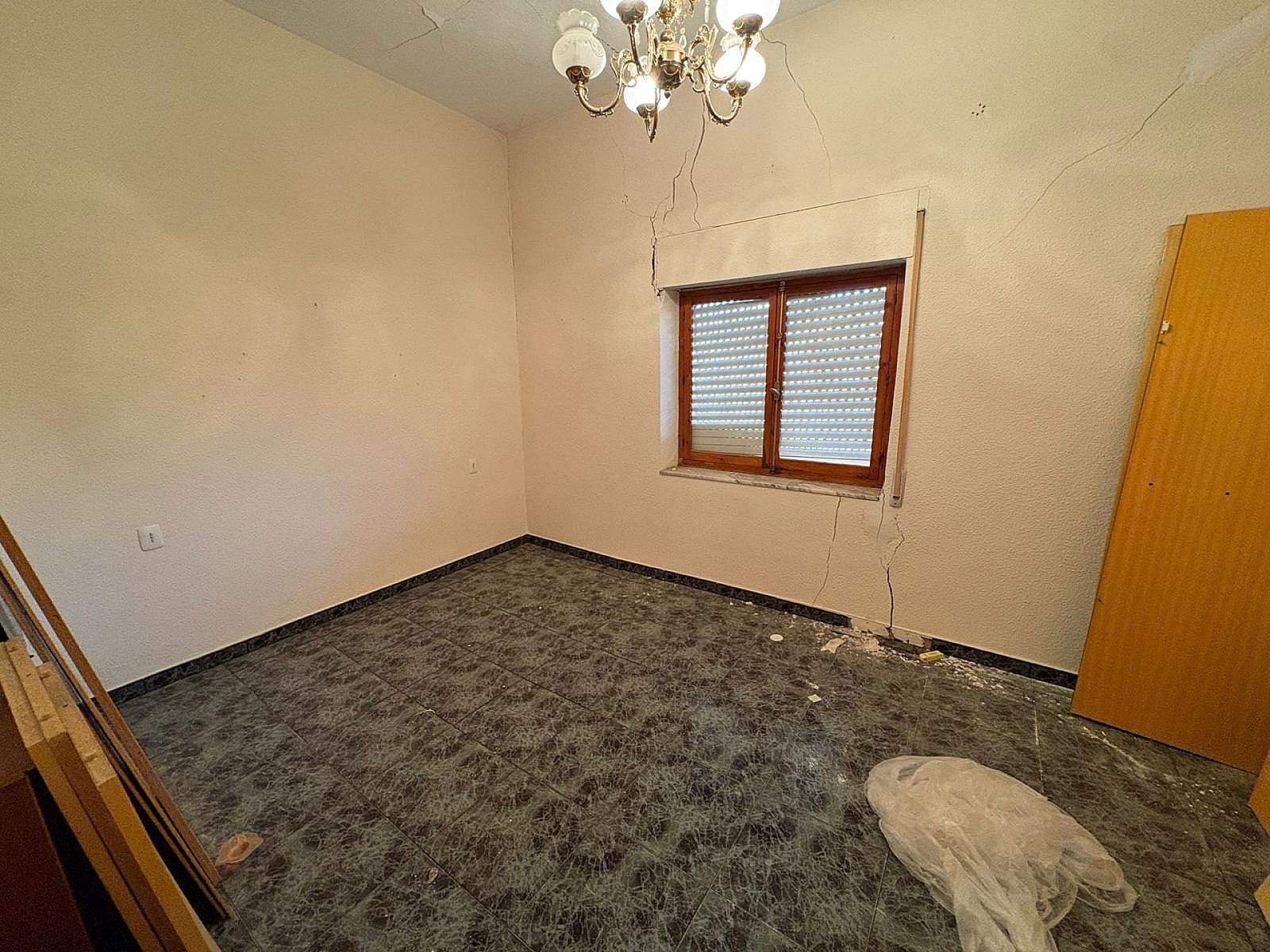 5 sovrum Hus till salu i Pinoso med garage - 59 995 € (Ref: 9282790)