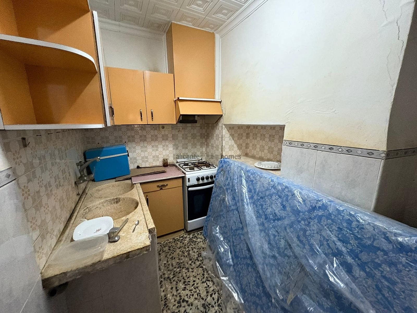 Casa de 5 habitaciones en Pinoso en venta con garaje - 59.995 € (Ref: 9282790)