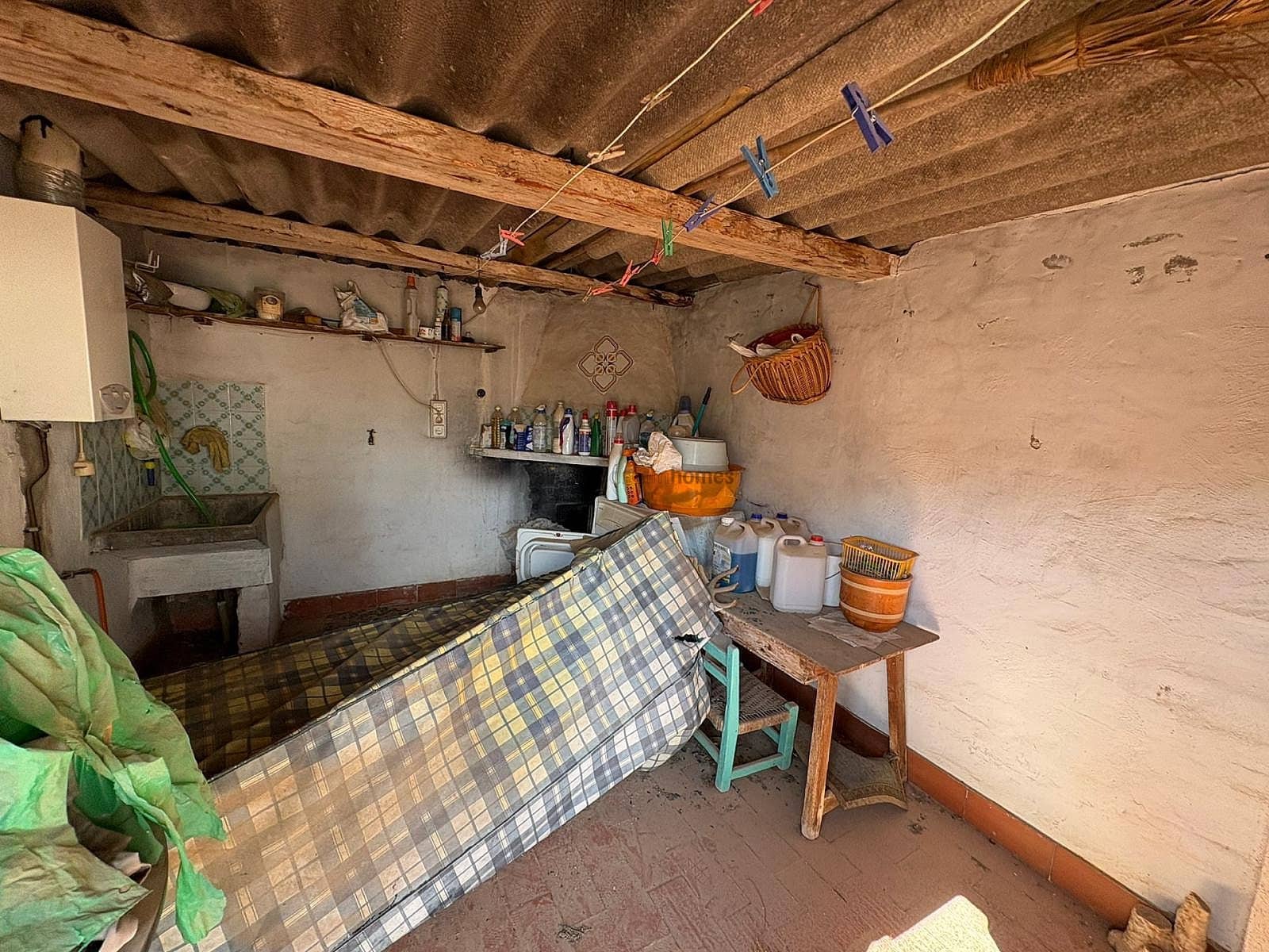 Casa de 5 habitaciones en Pinoso en venta con garaje - 59.995 € (Ref: 9282790)