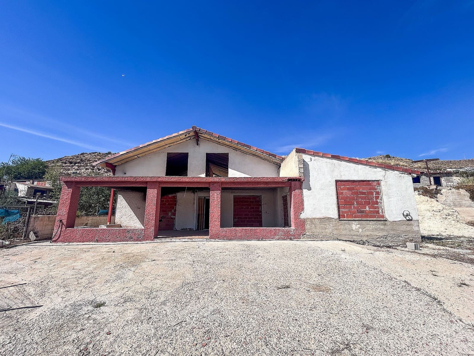 4 soveværelse Finca/Landehus til salg i Agost - € 84.995 (Ref: 9293223)