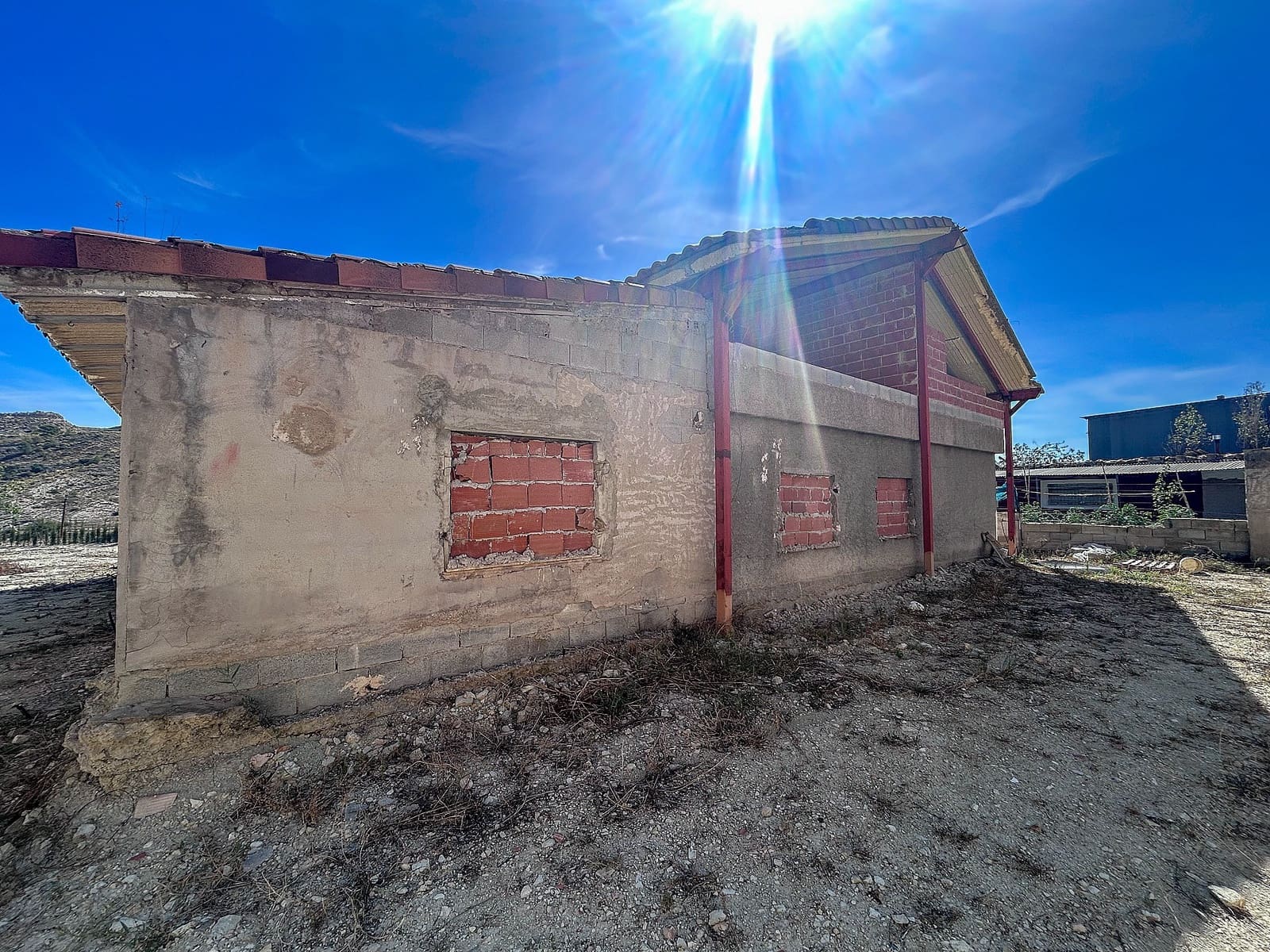 4 soveværelse Finca/Landehus til salg i Agost - € 84.995 (Ref: 9293223)