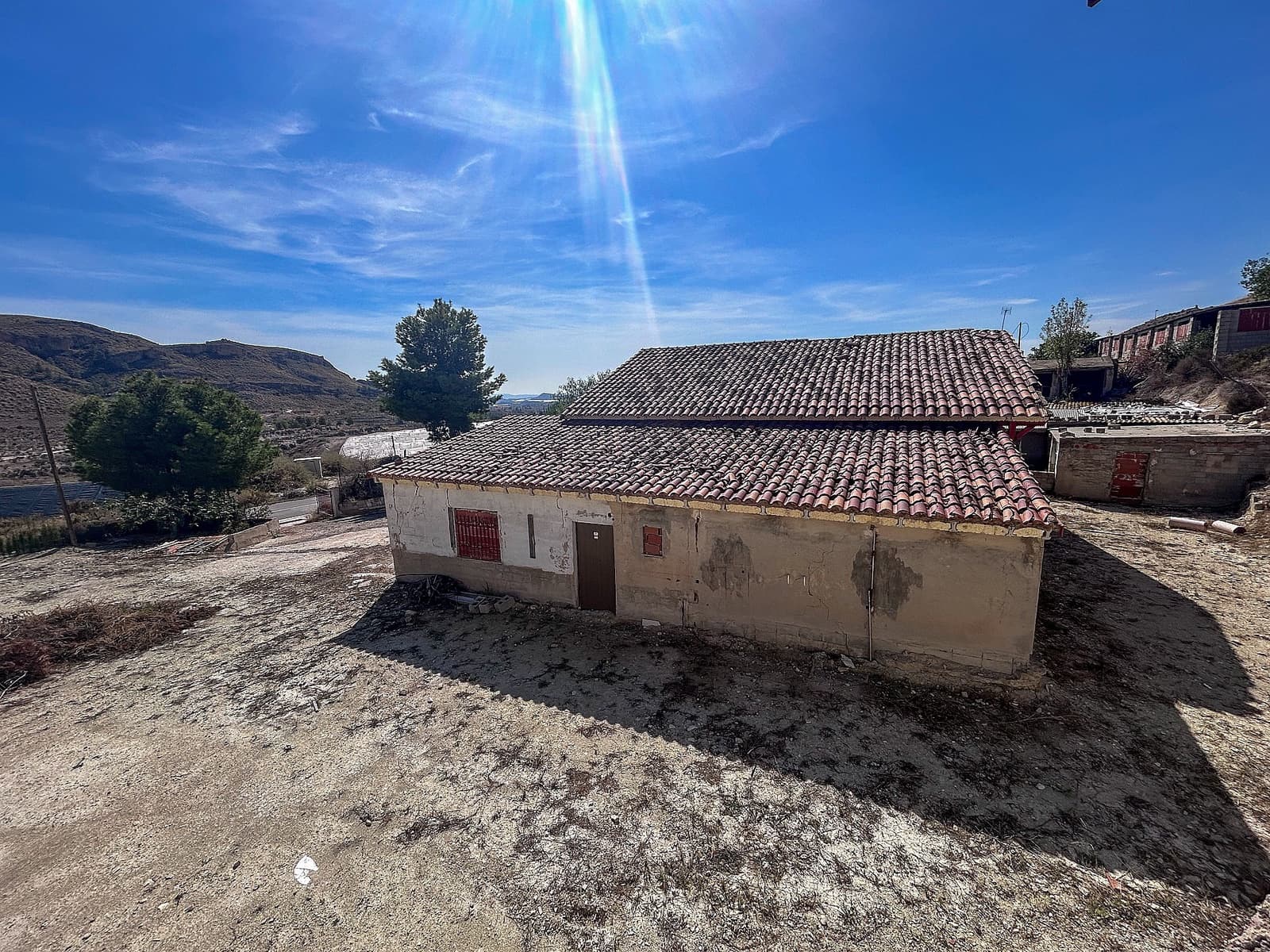 4 soveværelse Finca/Landehus til salg i Agost - € 84.995 (Ref: 9293223)