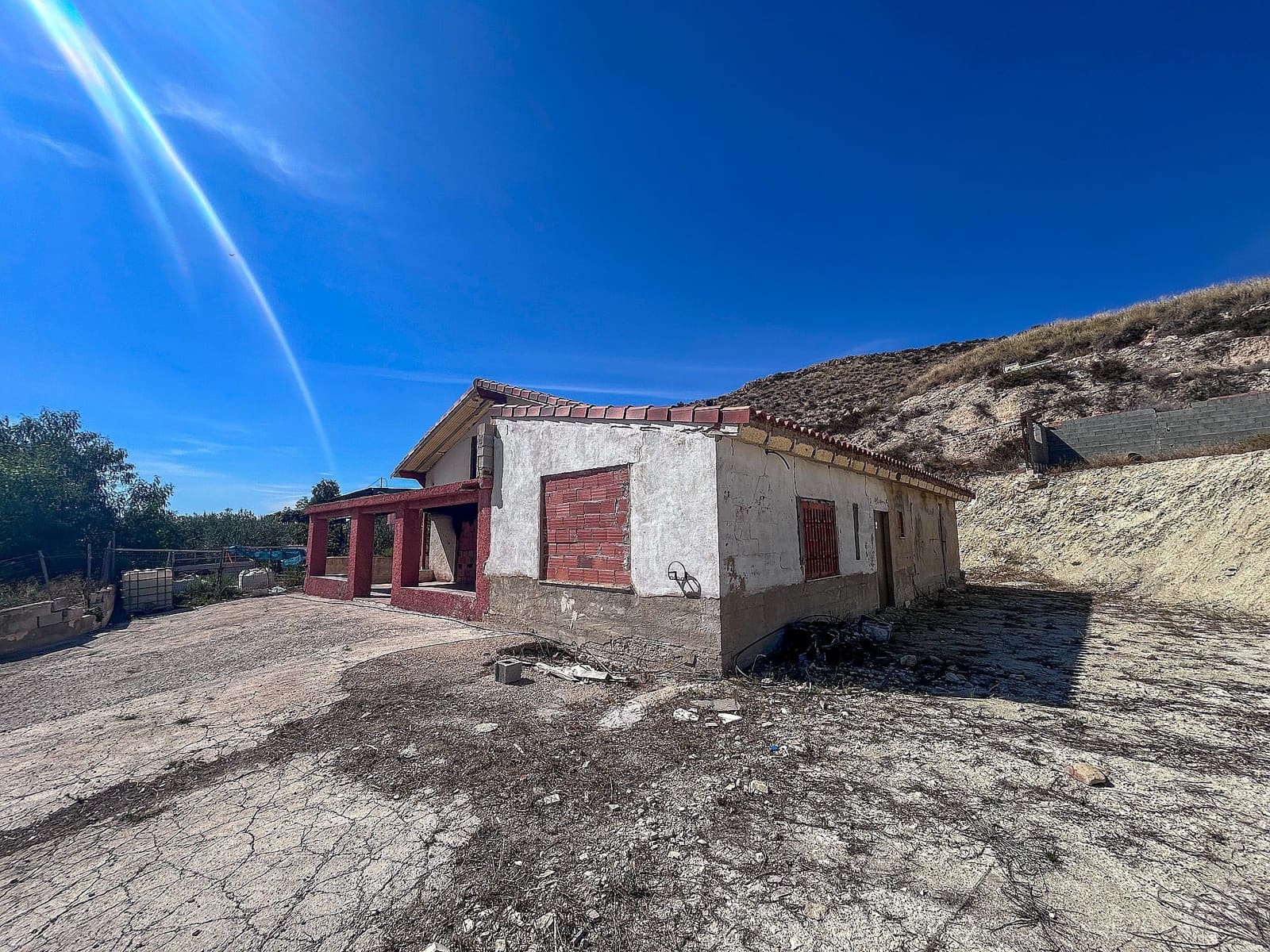 4 soveværelse Finca/Landehus til salg i Agost - € 84.995 (Ref: 9293223)