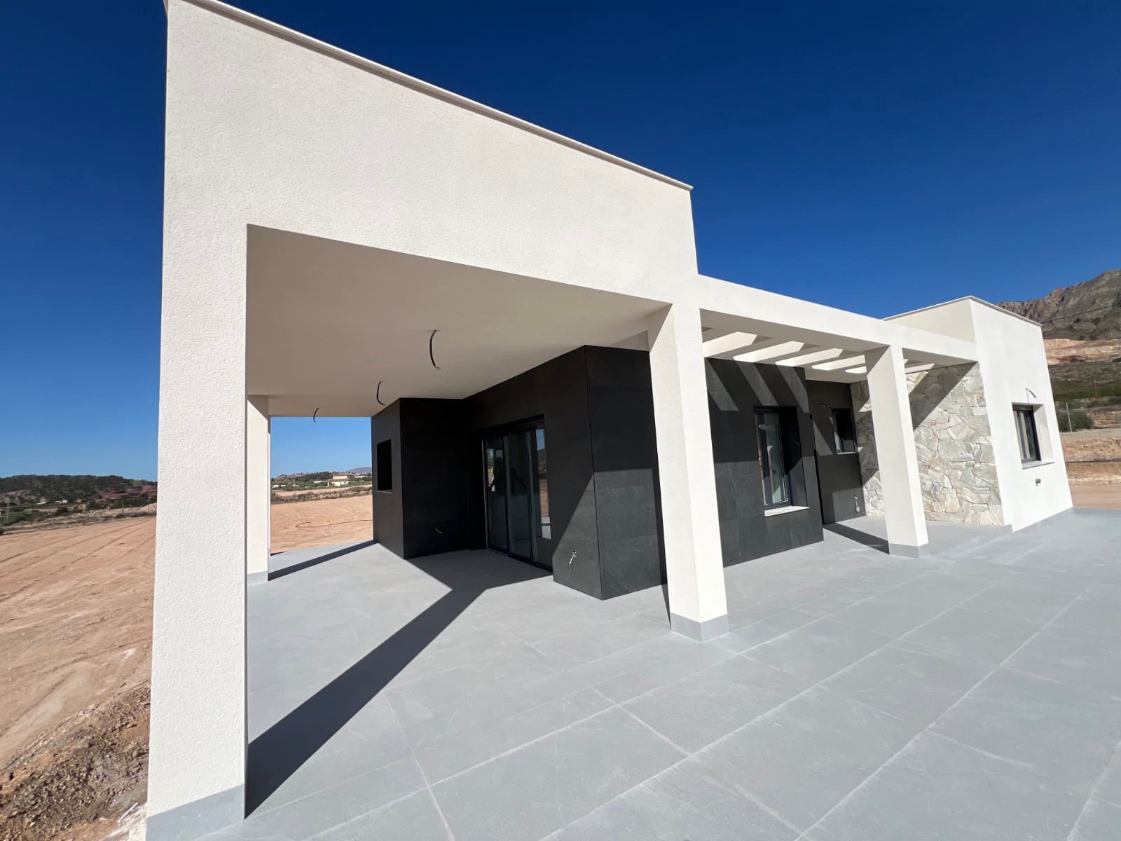 3 makuuhuone Huvila myytävänä paikassa Macisvenda - 449 999 € (Ref: 9301334)