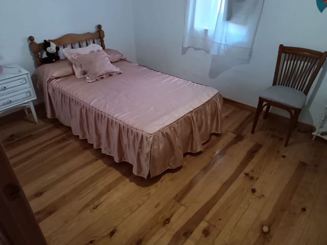 6 soverom Finca/Herregård til salgs i Yecla med garasje - € 159 000 (Ref: 9301335)