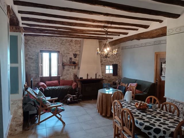 6 soverom Finca/Herregård til salgs i Yecla med garasje - € 159 000 (Ref: 9301335)
