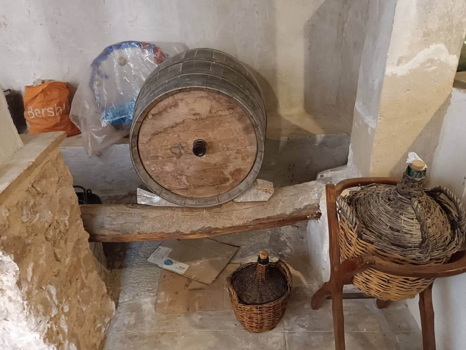 6 soverom Finca/Herregård til salgs i Yecla med garasje - € 159 000 (Ref: 9301335)