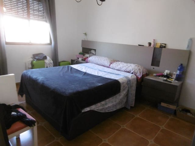 3 camera da letto Villa in vendita in Yecla con piscina garage - 210.000 € (Rif: 9301336)
