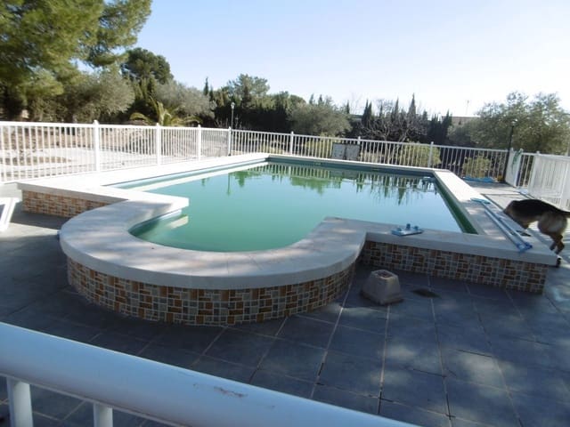 3 camera da letto Villa in vendita in Yecla con piscina garage - 210.000 € (Rif: 9301336)