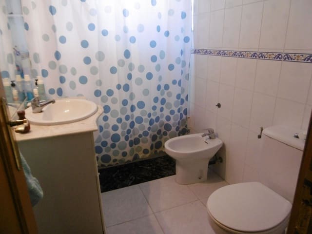 3 camera da letto Villa in vendita in Yecla con piscina garage - 210.000 € (Rif: 9301336)