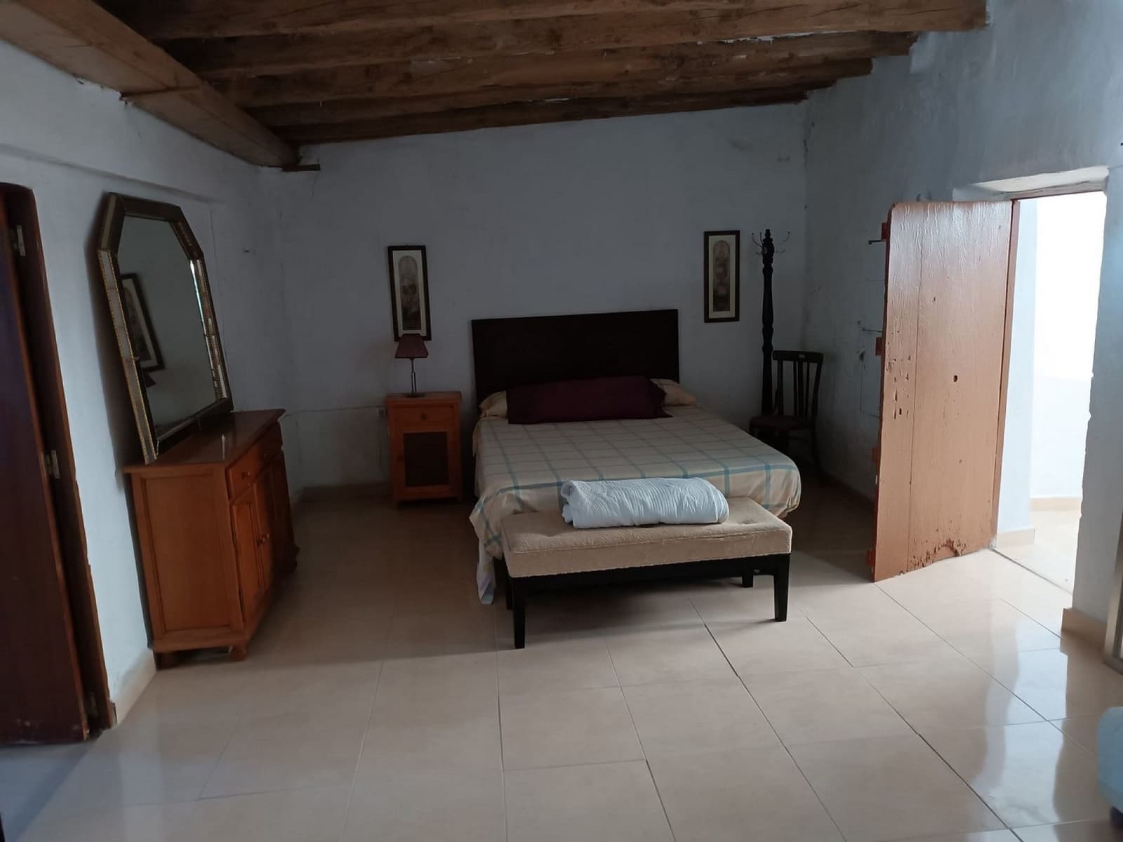 6 sypialnia Finka/Dom wiejski na sprzedaż w Yecla z basenem garażem - 130 000 € (Ref: 9301337)