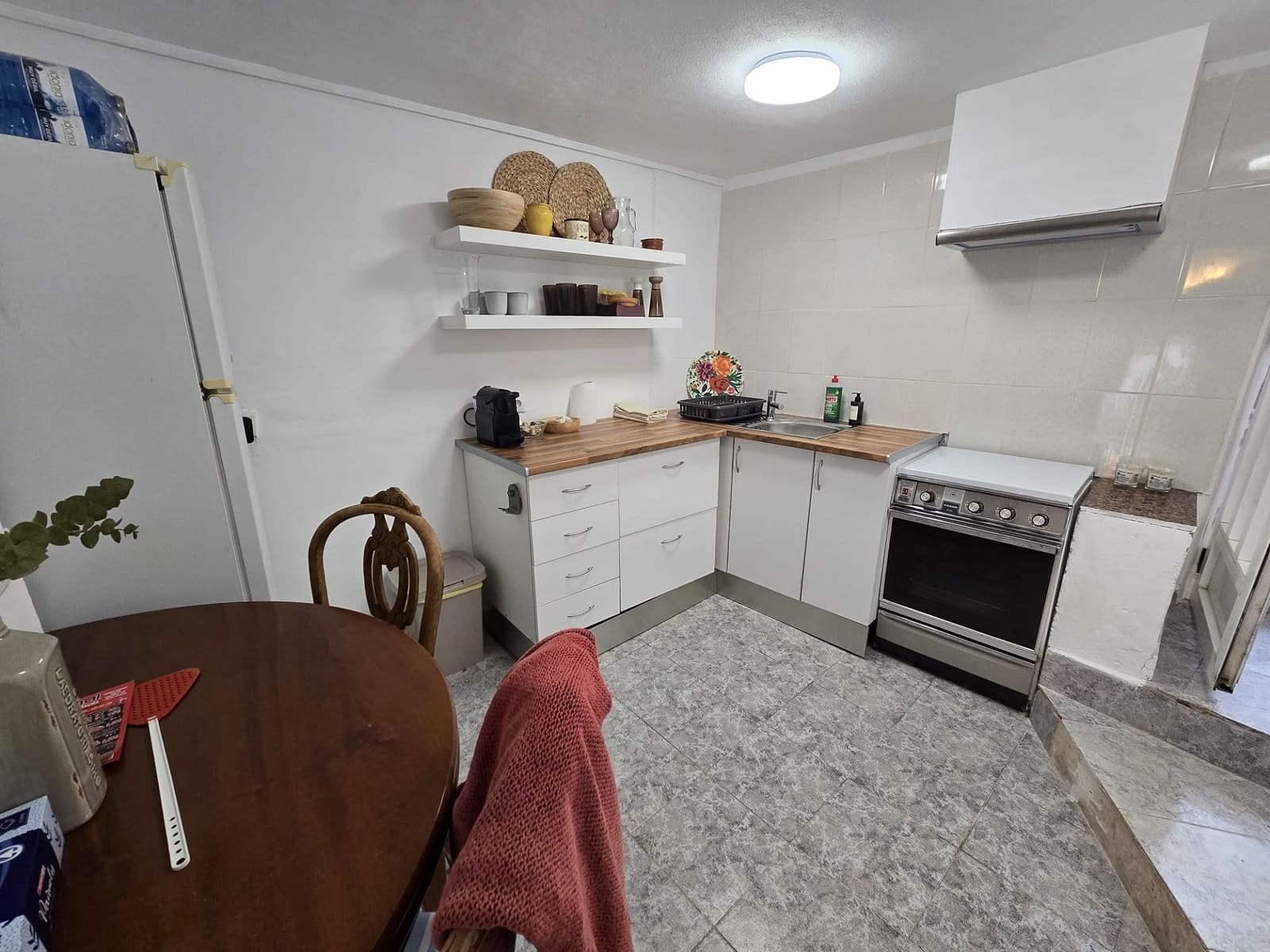 2 soveværelse Byhus til salg i Sax med swimmingpool - € 75.000 (Ref: 9301339)