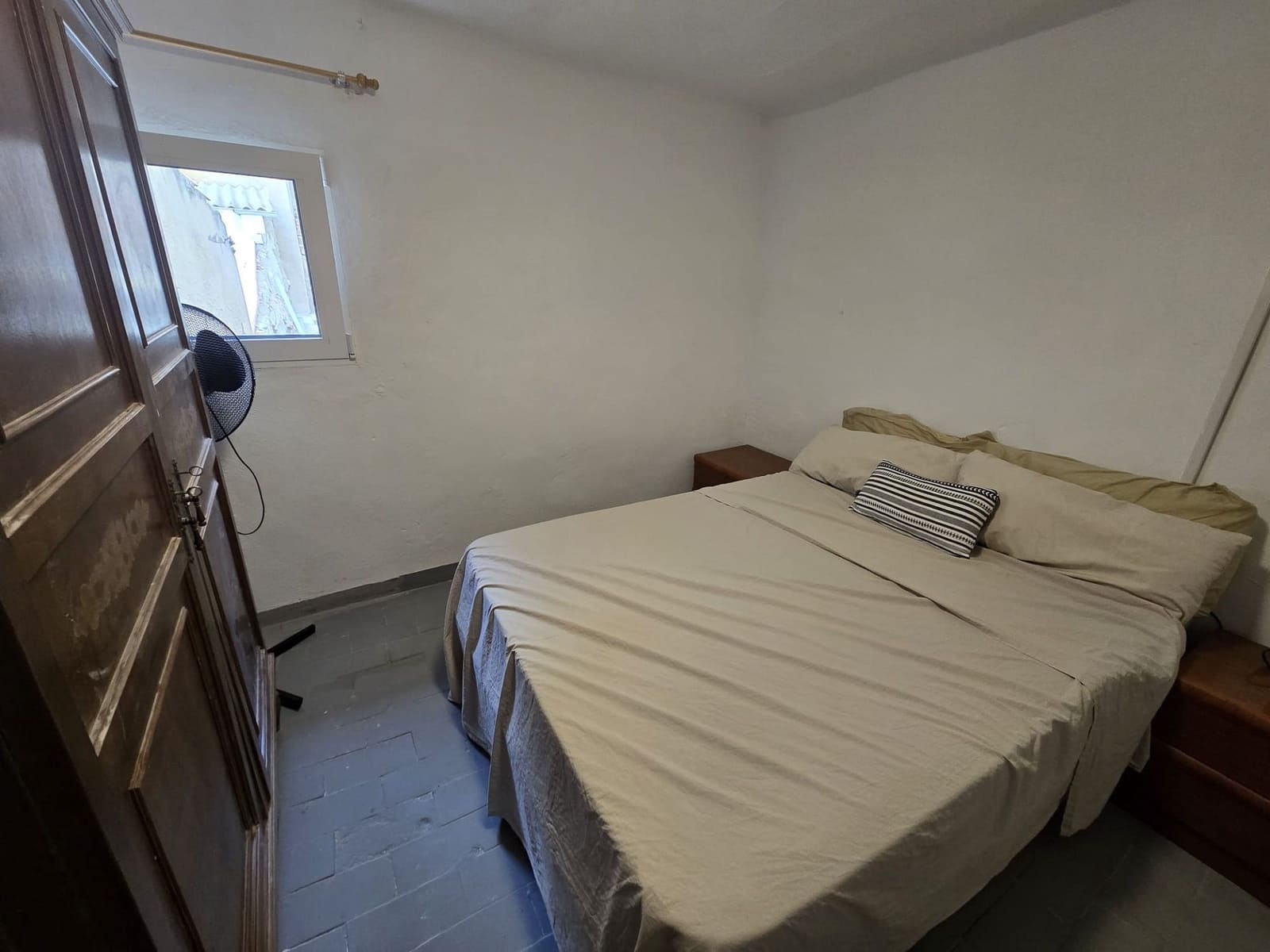 2 soveværelse Byhus til salg i Sax med swimmingpool - € 75.000 (Ref: 9301339)