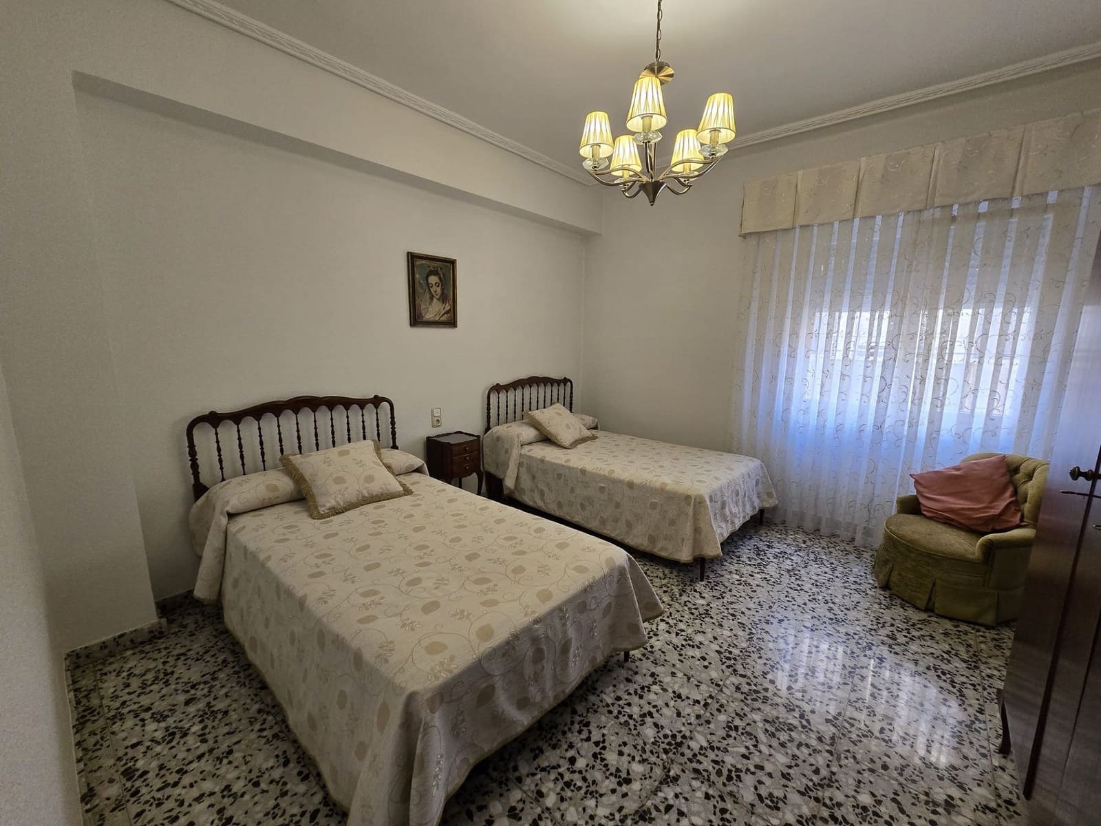 4 bedroom Apartment for sale in Sax - € 127,500 (Ref: 9301341)