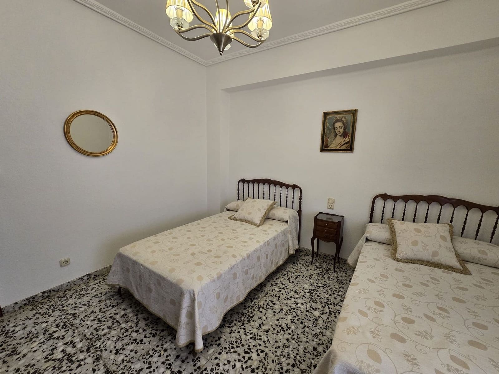 4 bedroom Apartment for sale in Sax - € 127,500 (Ref: 9301341)